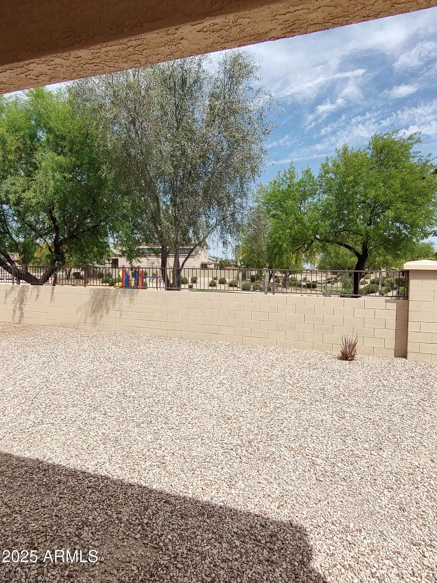 590 W ENCHANTED DESERT Drive