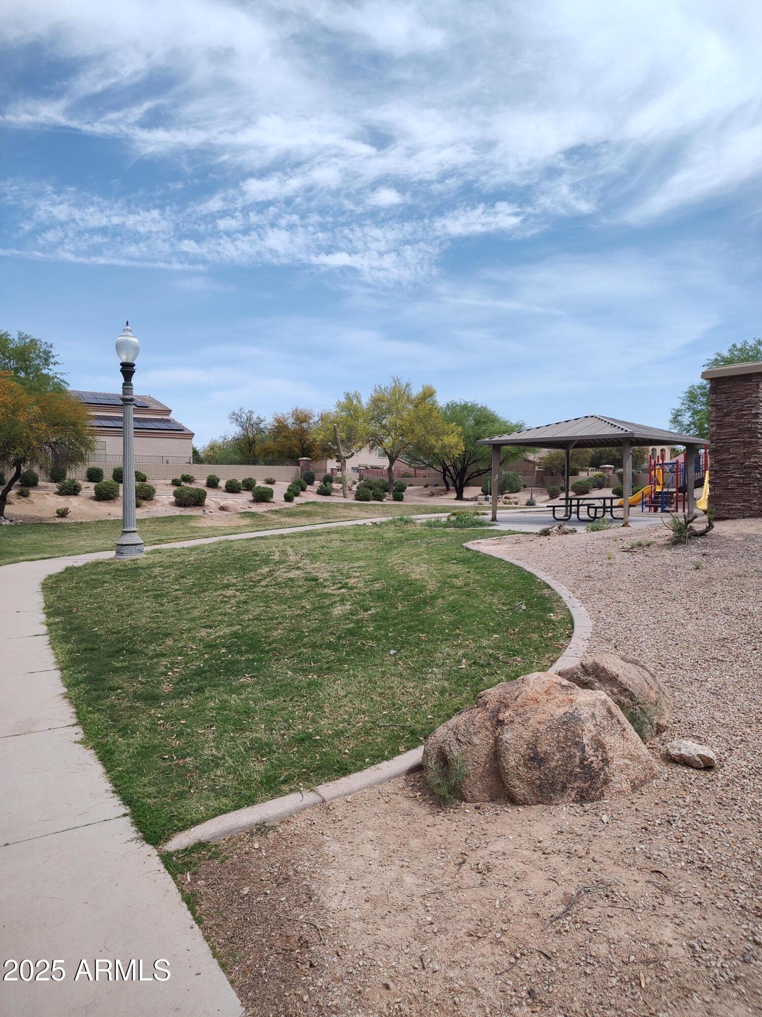 590 W ENCHANTED DESERT Drive