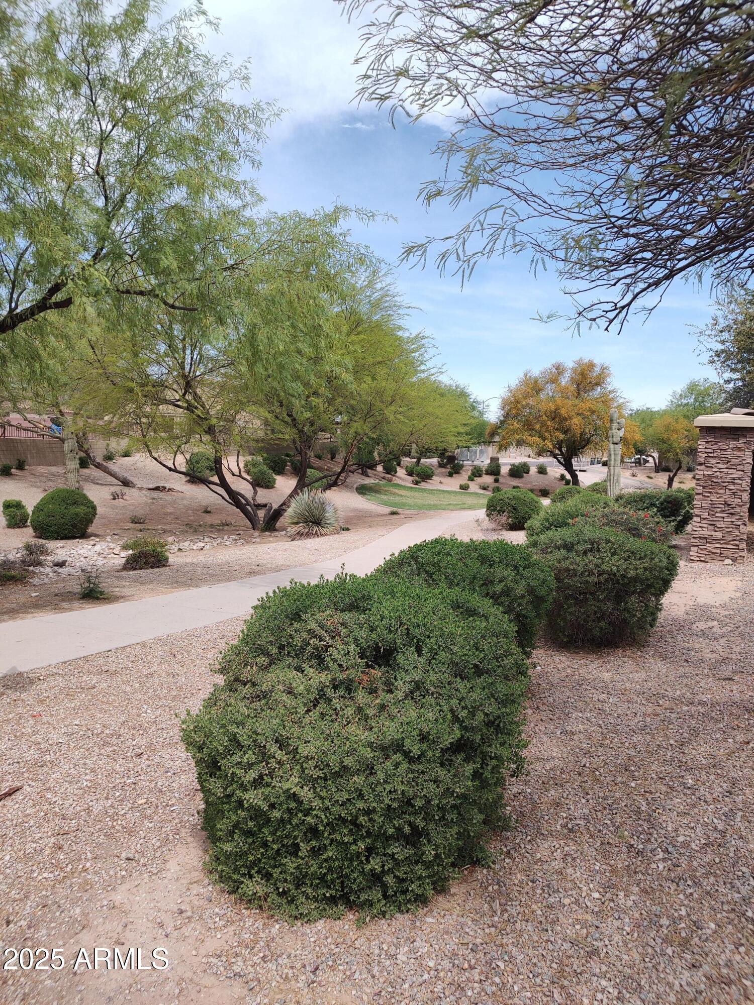 590 W ENCHANTED DESERT Drive