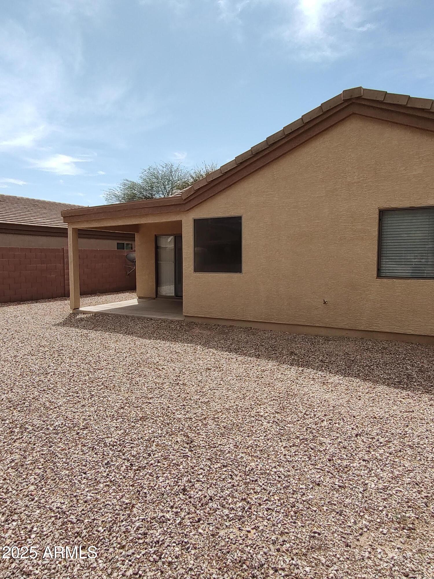 590 W ENCHANTED DESERT Drive