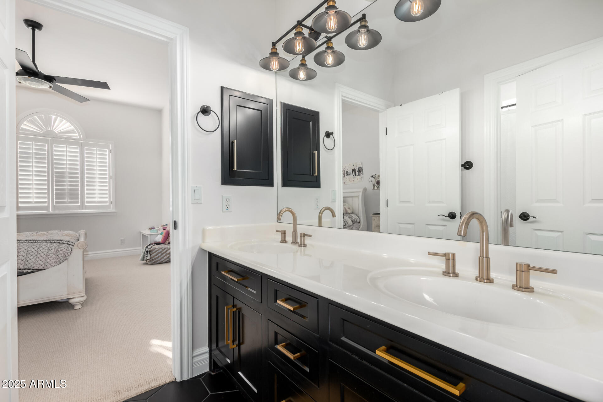 2625 N 24TH Street, 13