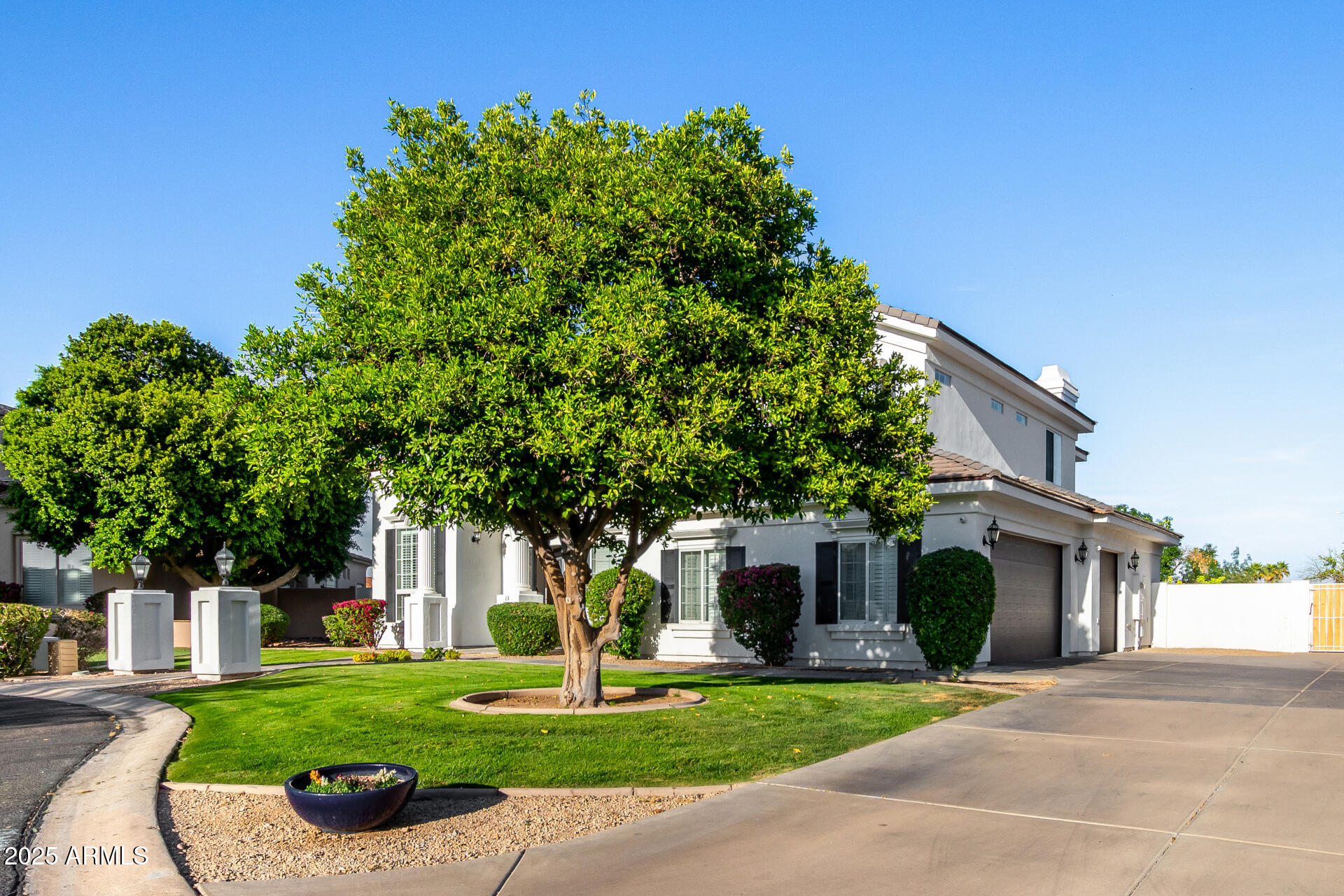 2625 N 24TH Street, 13