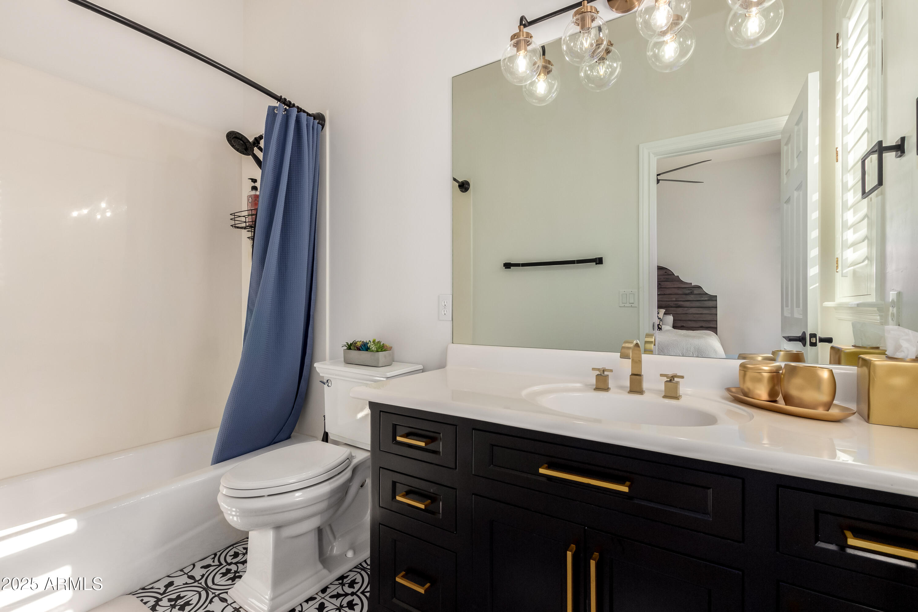 2625 N 24TH Street, 13