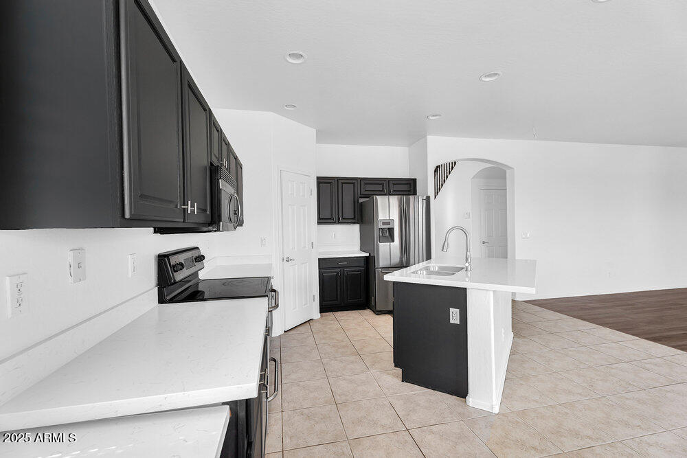 18525 N LARKSPUR Drive