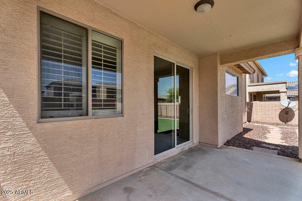 18525 N LARKSPUR Drive