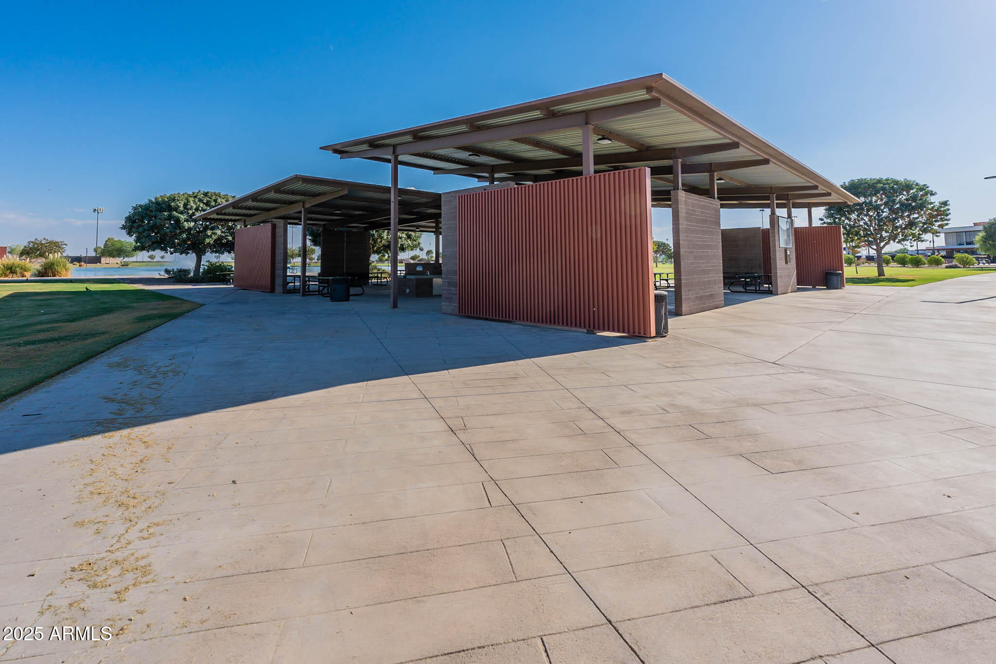 18525 N LARKSPUR Drive