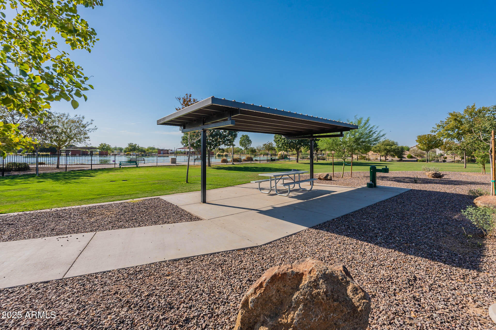 18525 N LARKSPUR Drive