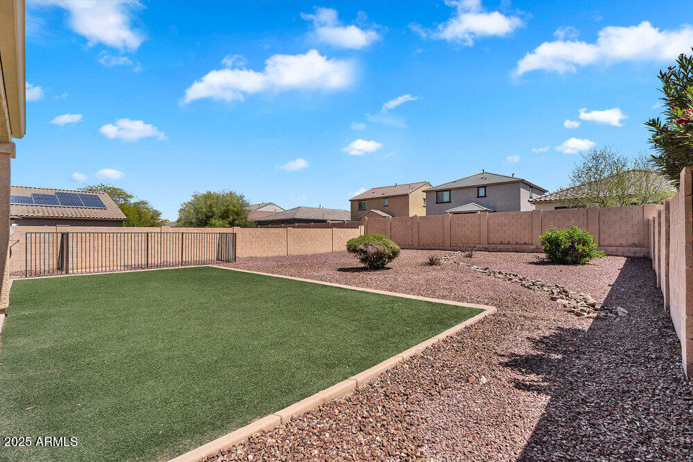 18525 N LARKSPUR Drive