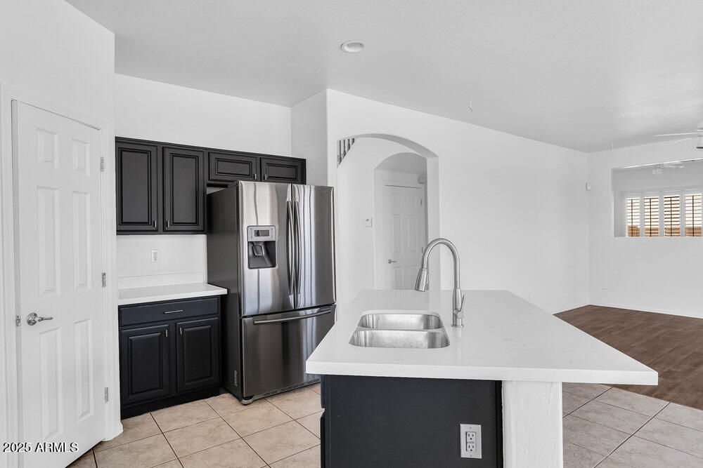 18525 N LARKSPUR Drive