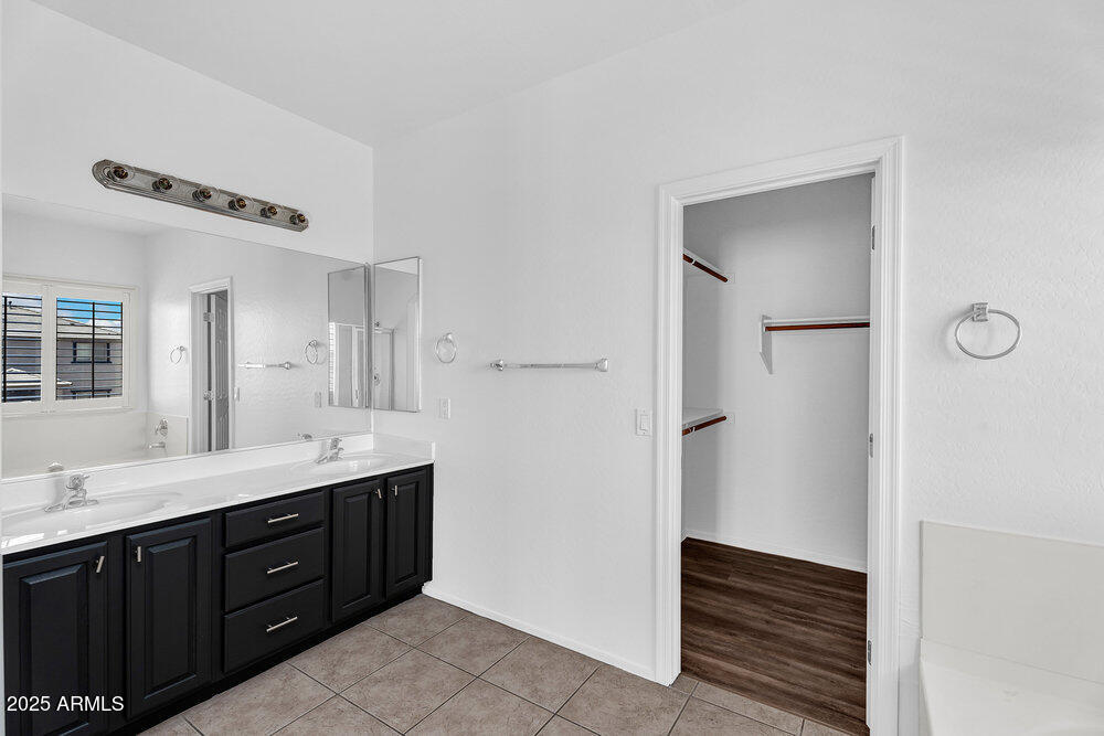 18525 N LARKSPUR Drive