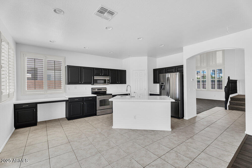 18525 N LARKSPUR Drive