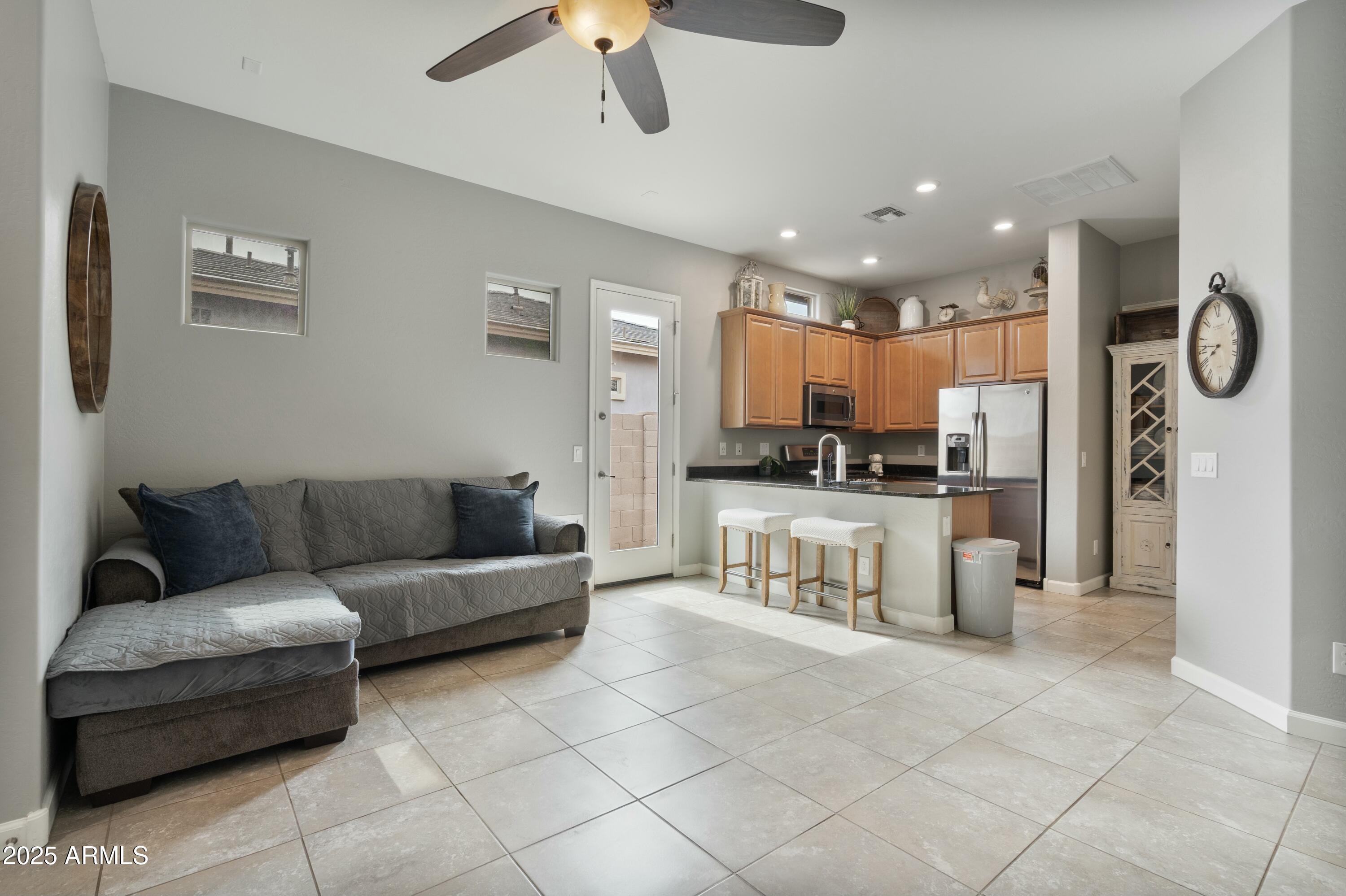 3529 E DESERT BROOM Drive