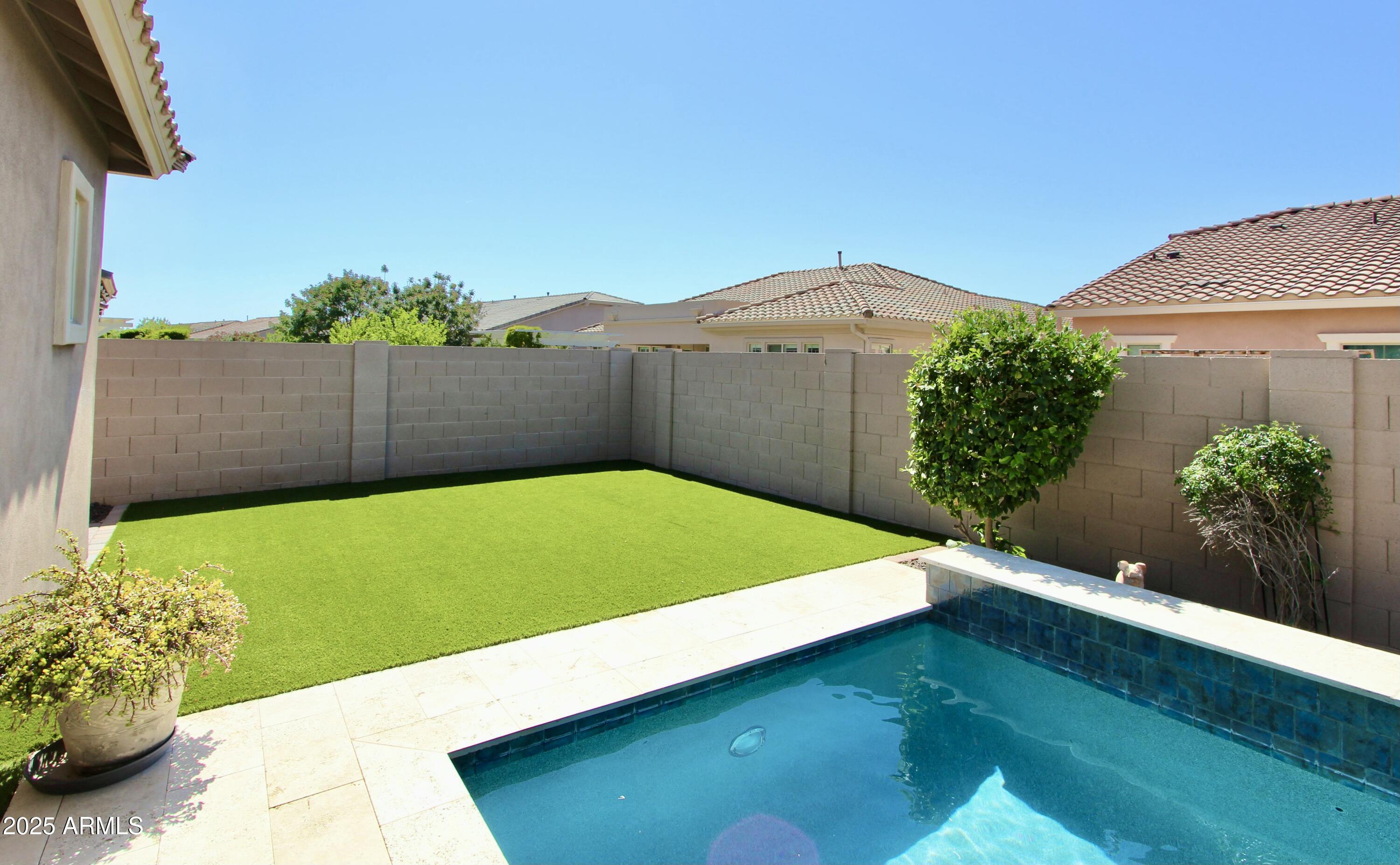 3529 E DESERT BROOM Drive