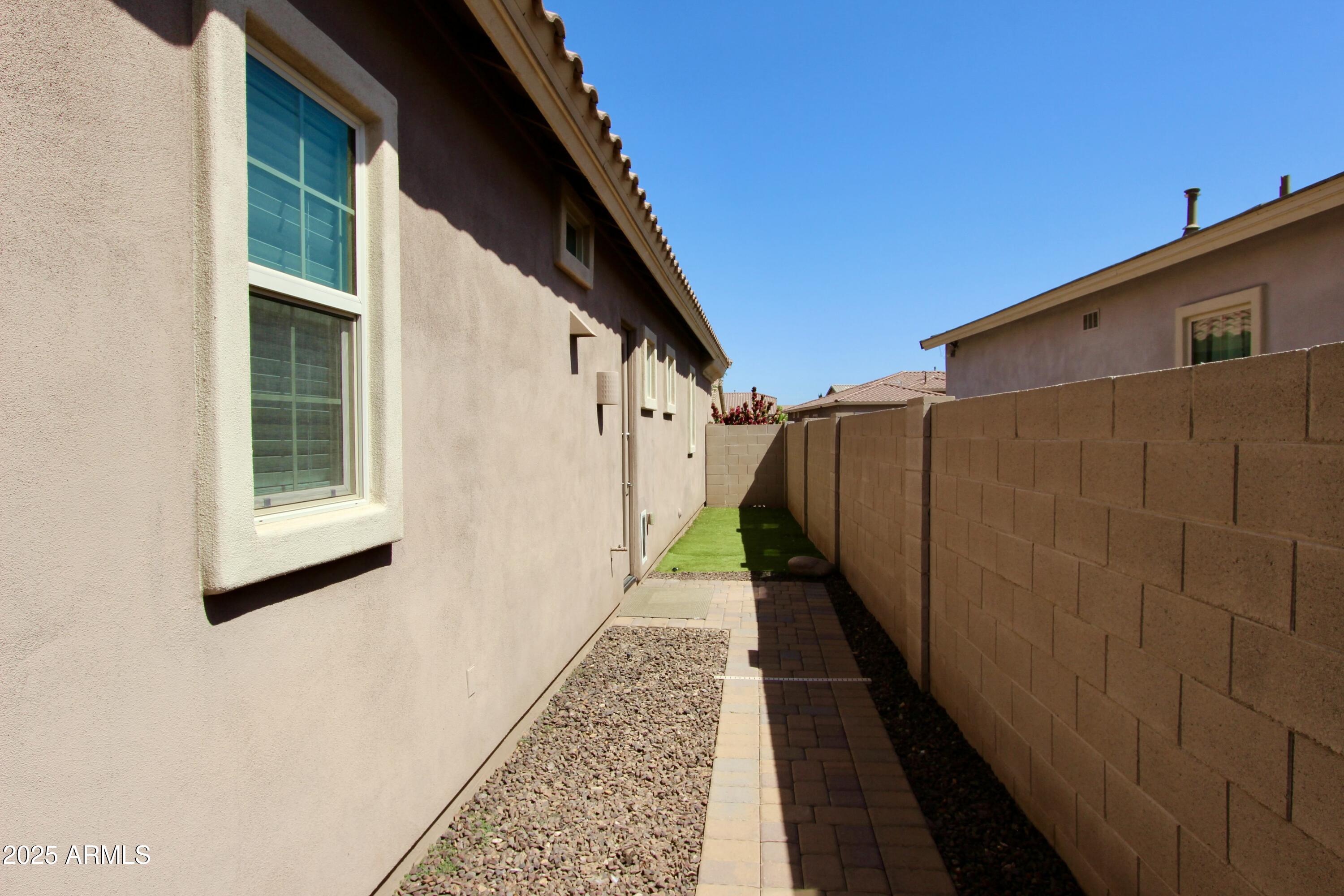 3529 E DESERT BROOM Drive