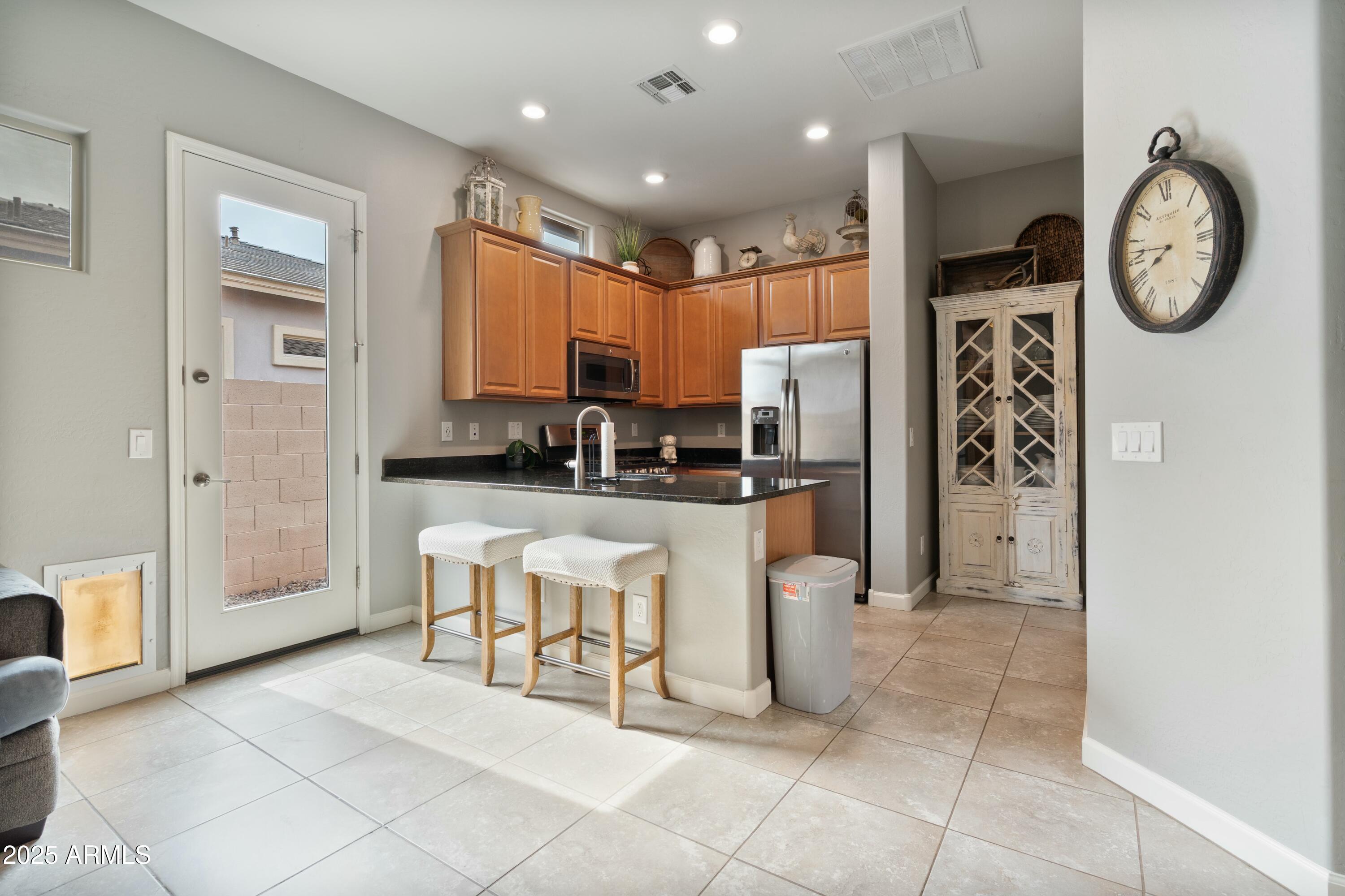 3529 E DESERT BROOM Drive