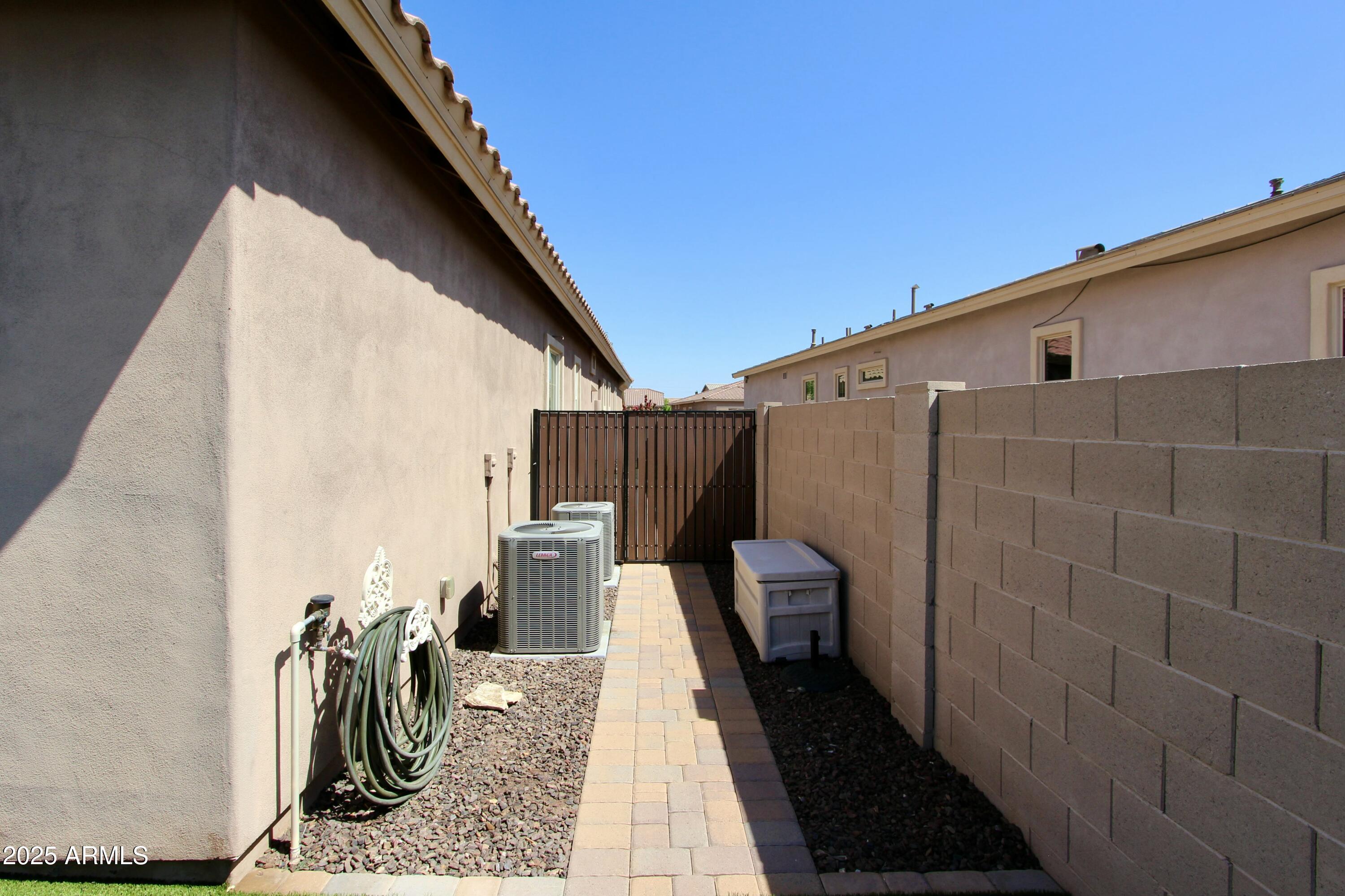 3529 E DESERT BROOM Drive