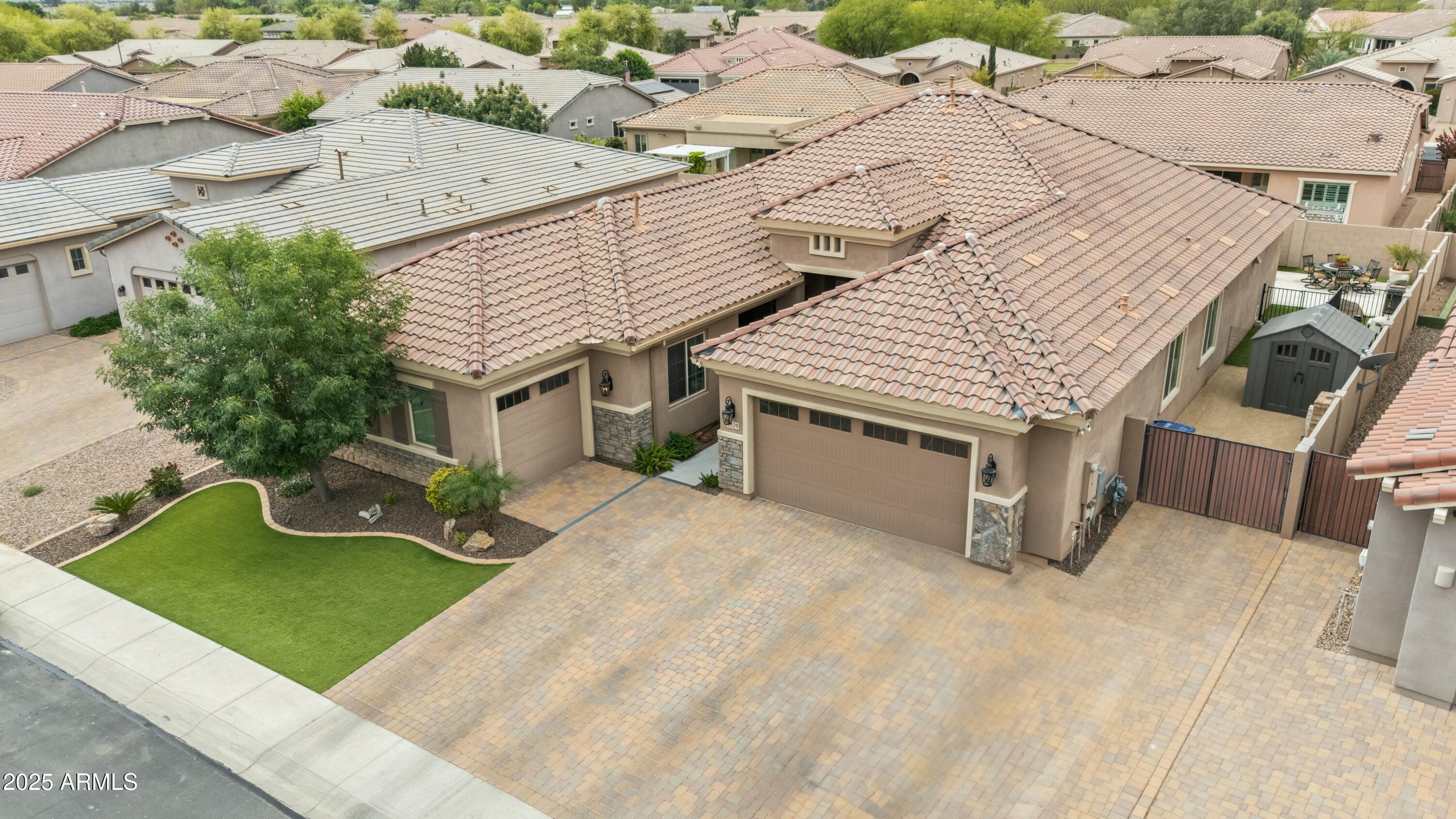 3529 E DESERT BROOM Drive