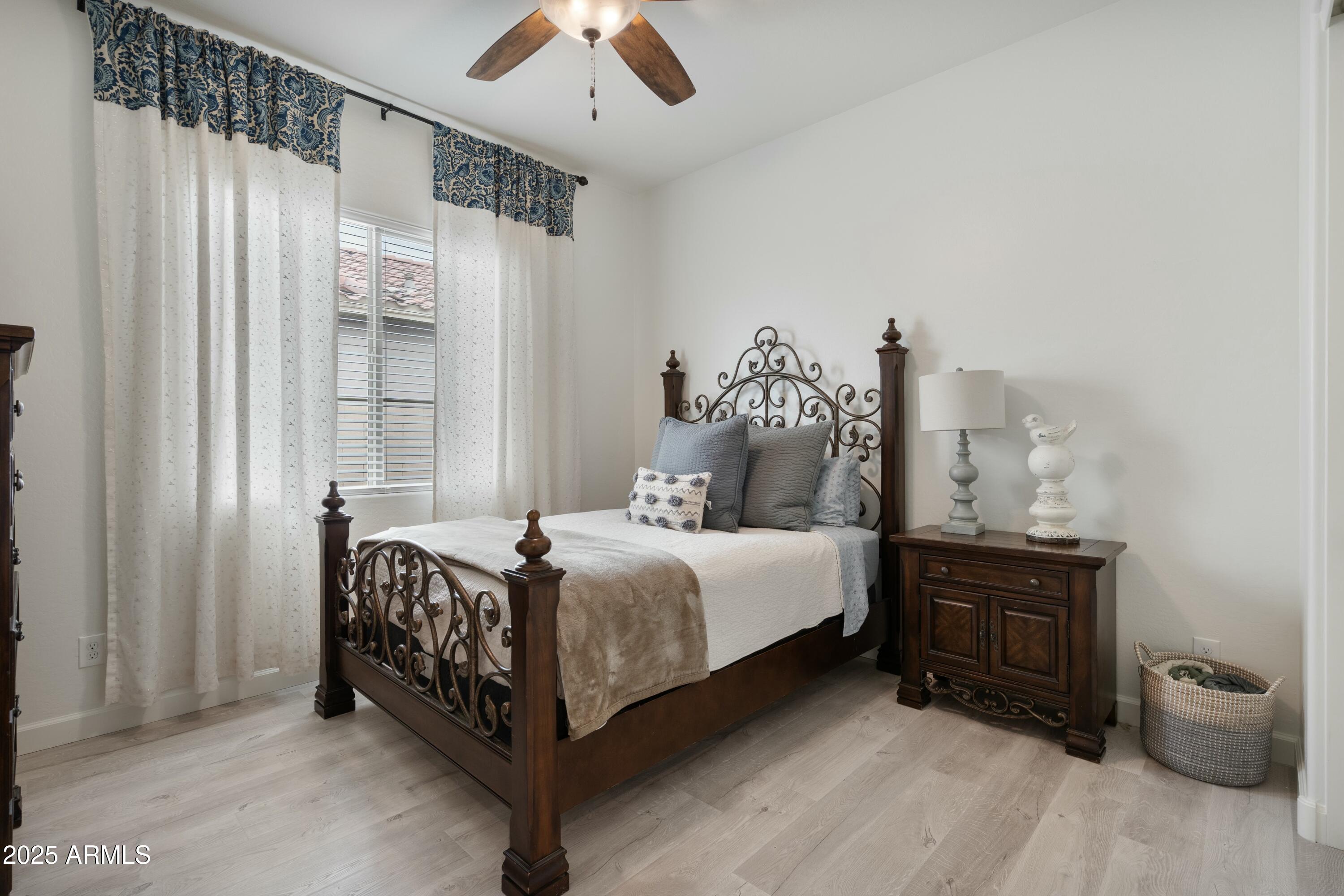 3529 E DESERT BROOM Drive