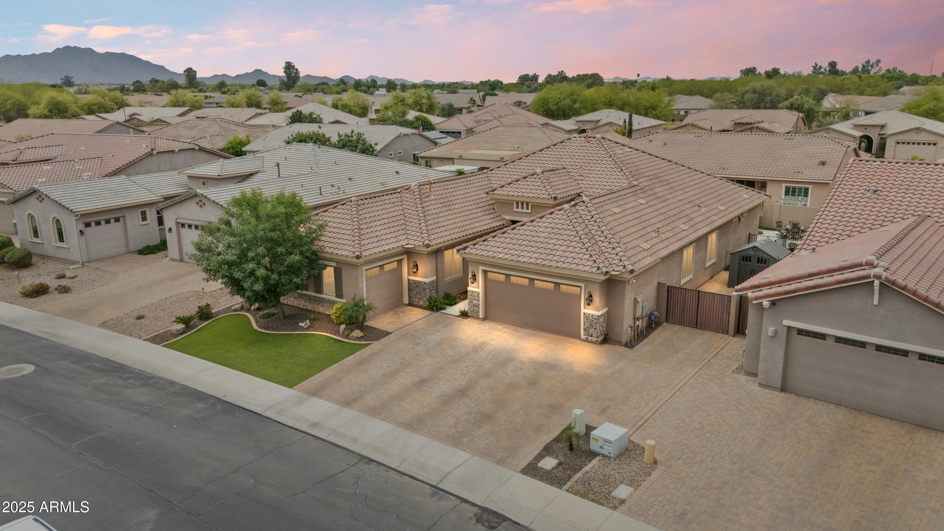 3529 E DESERT BROOM Drive