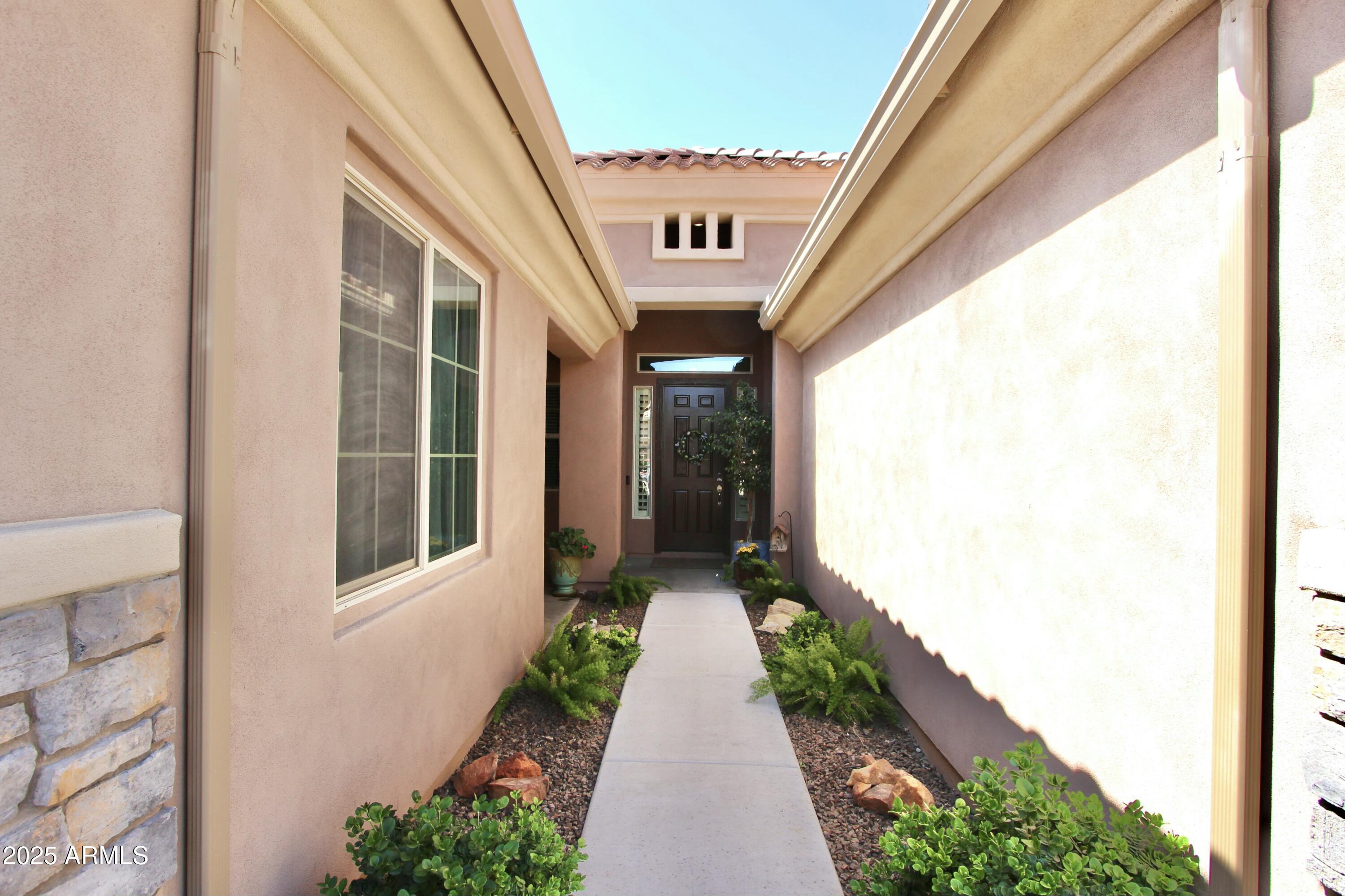 3529 E DESERT BROOM Drive