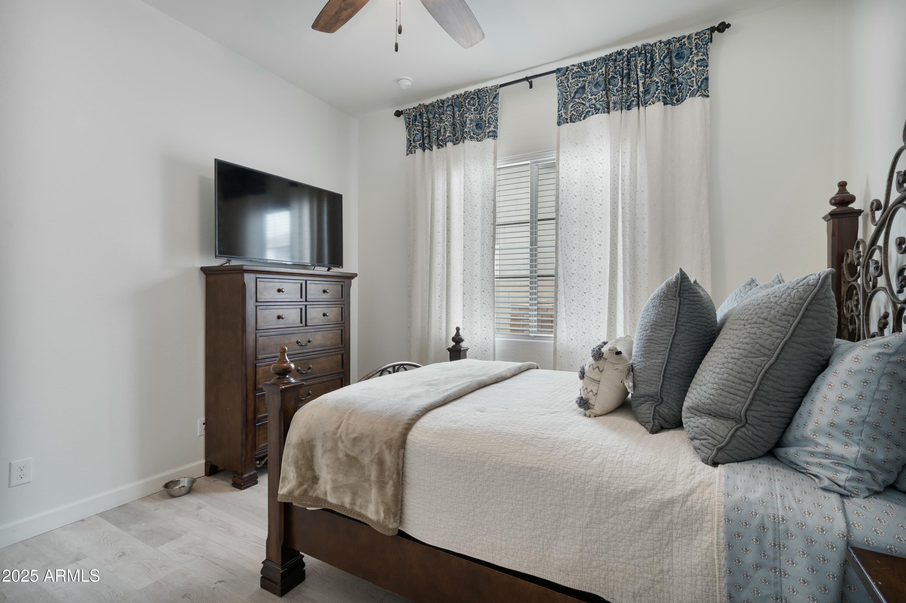 3529 E DESERT BROOM Drive