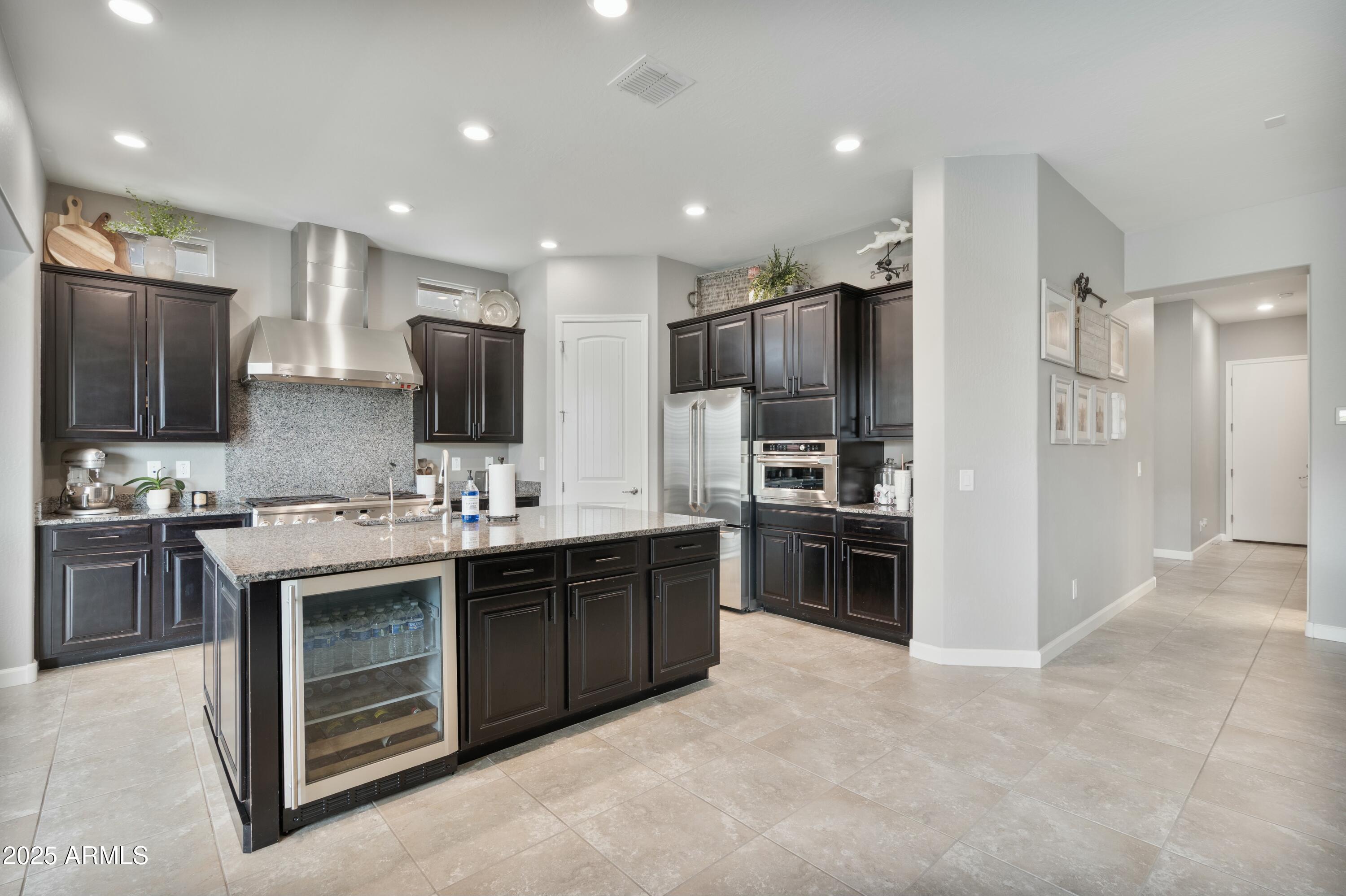 3529 E DESERT BROOM Drive