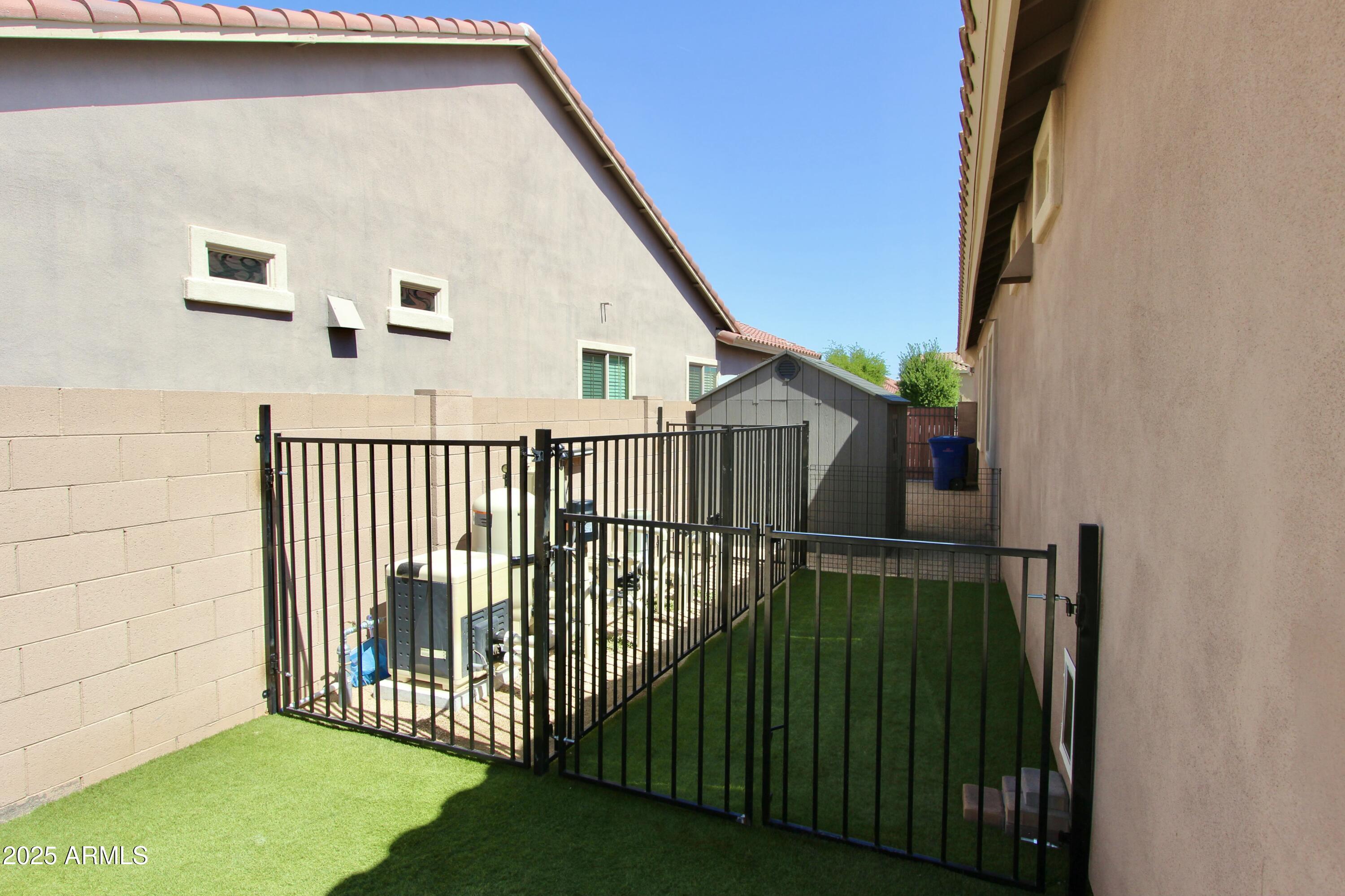 3529 E DESERT BROOM Drive