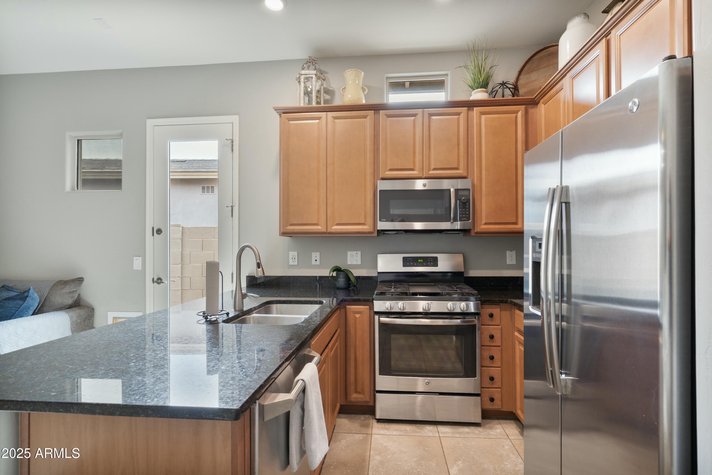 3529 E DESERT BROOM Drive