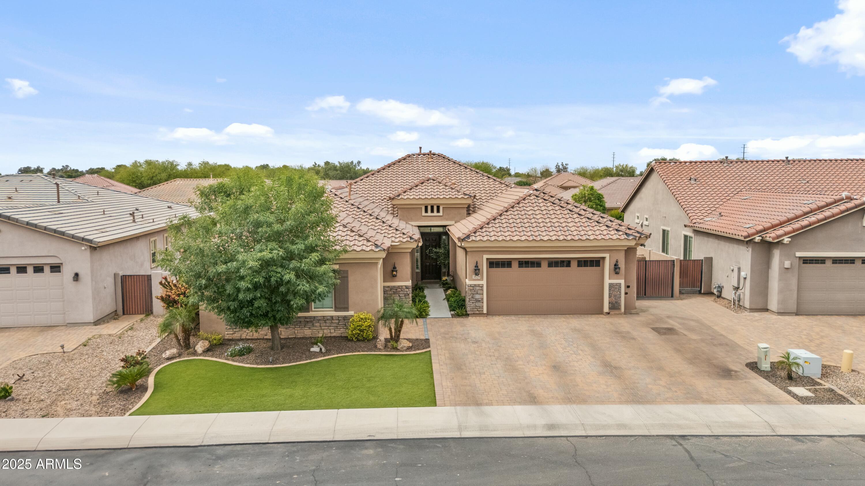 3529 E DESERT BROOM Drive