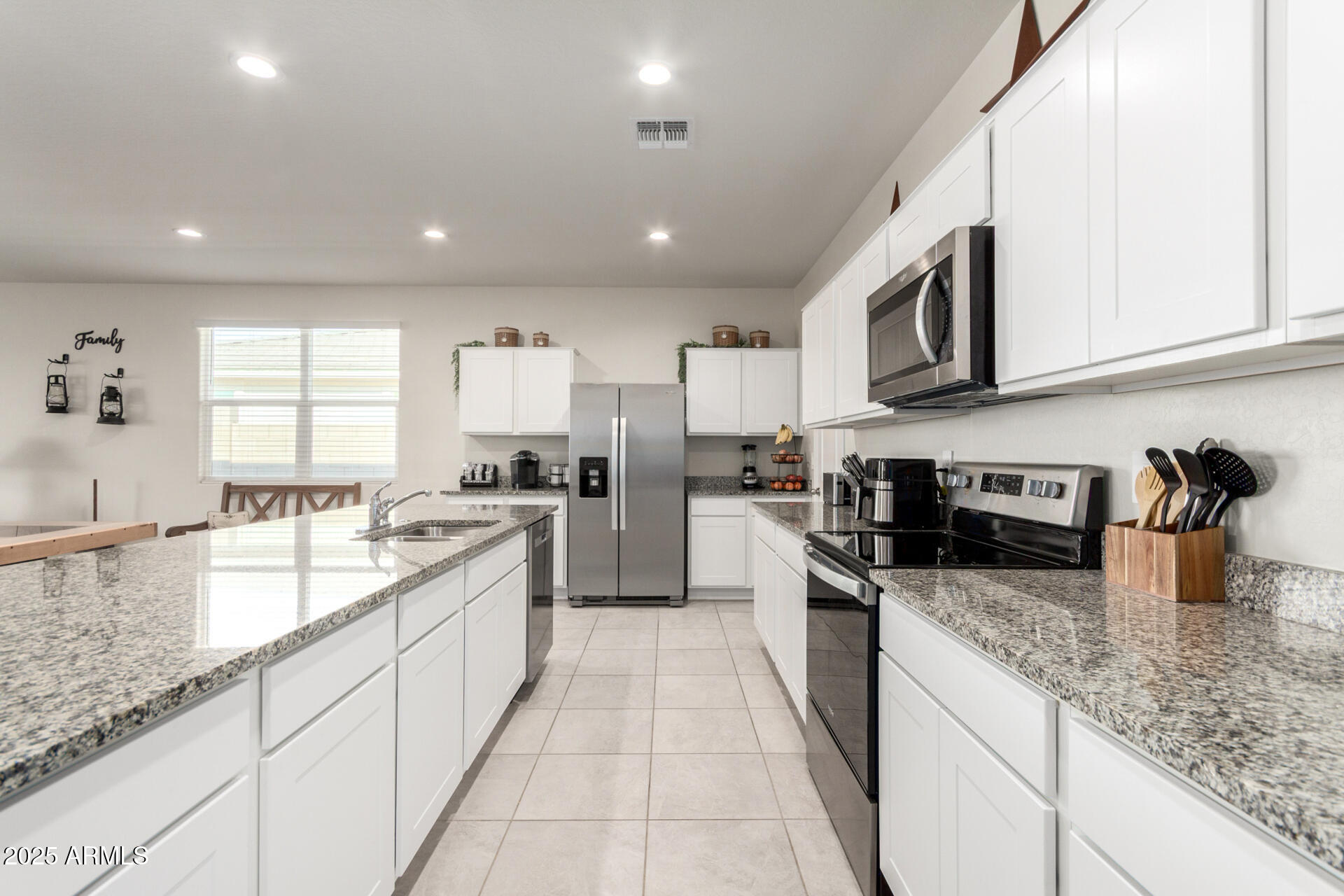 36204 W SAN SISTO Avenue