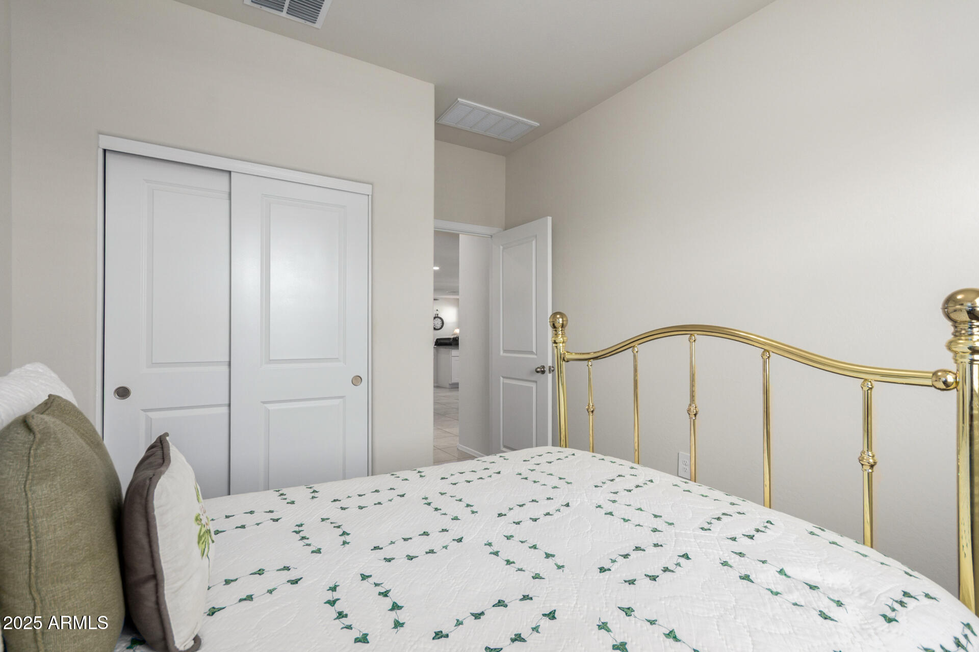 36204 W SAN SISTO Avenue