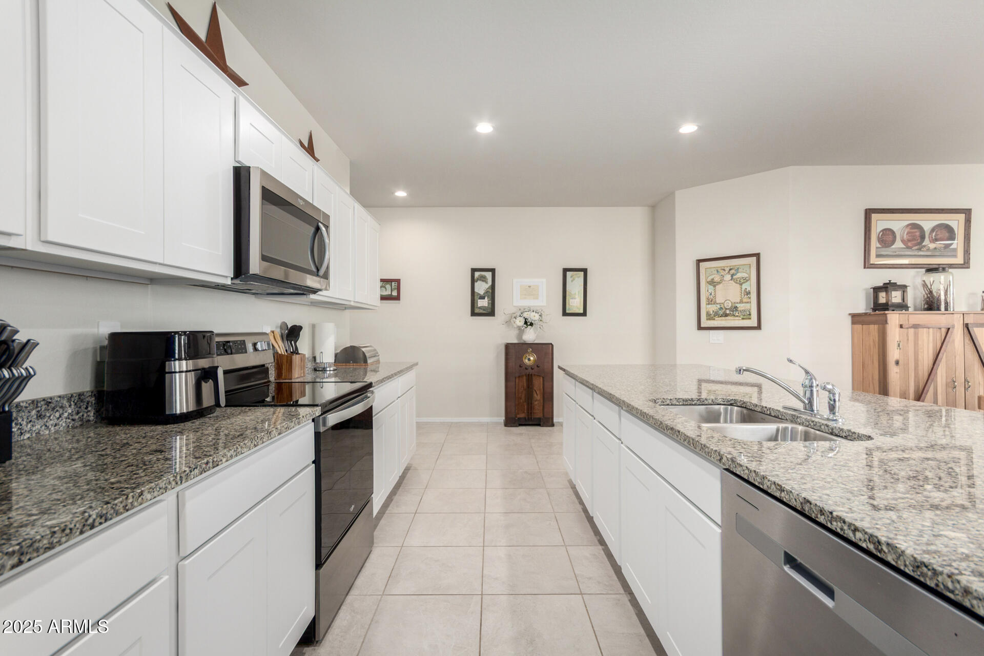 36204 W SAN SISTO Avenue