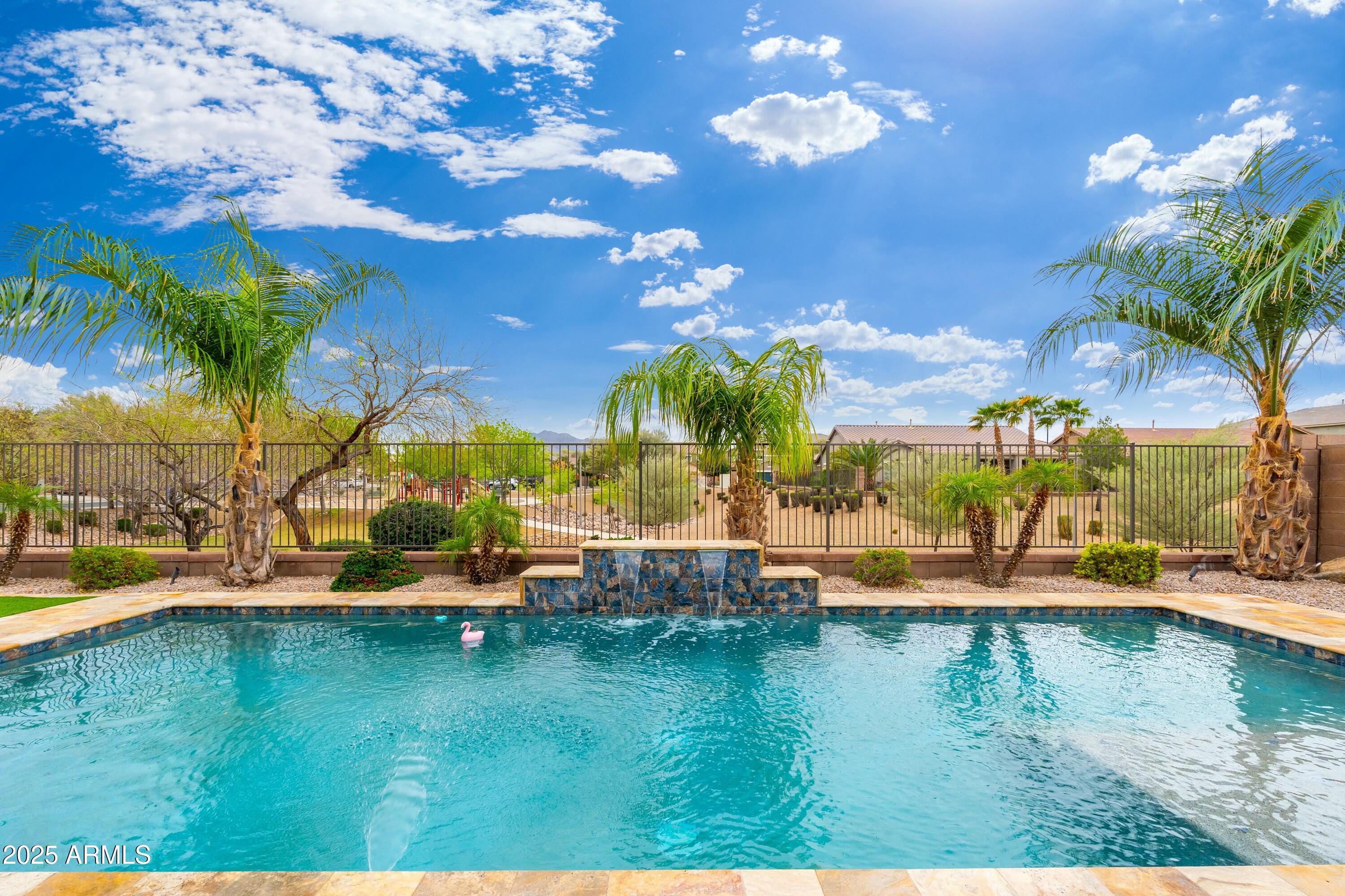 3053 E PACKARD Drive