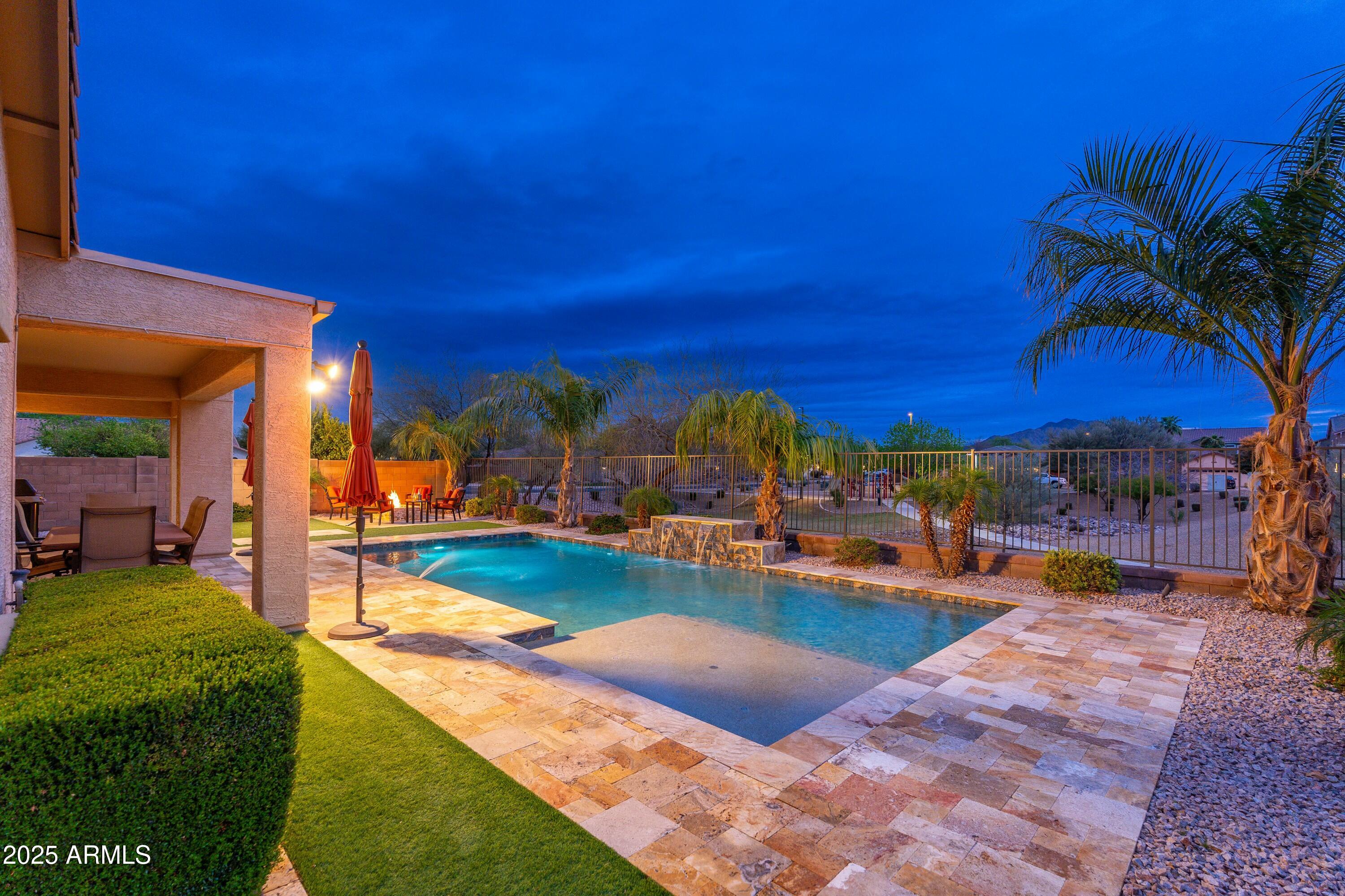 3053 E PACKARD Drive