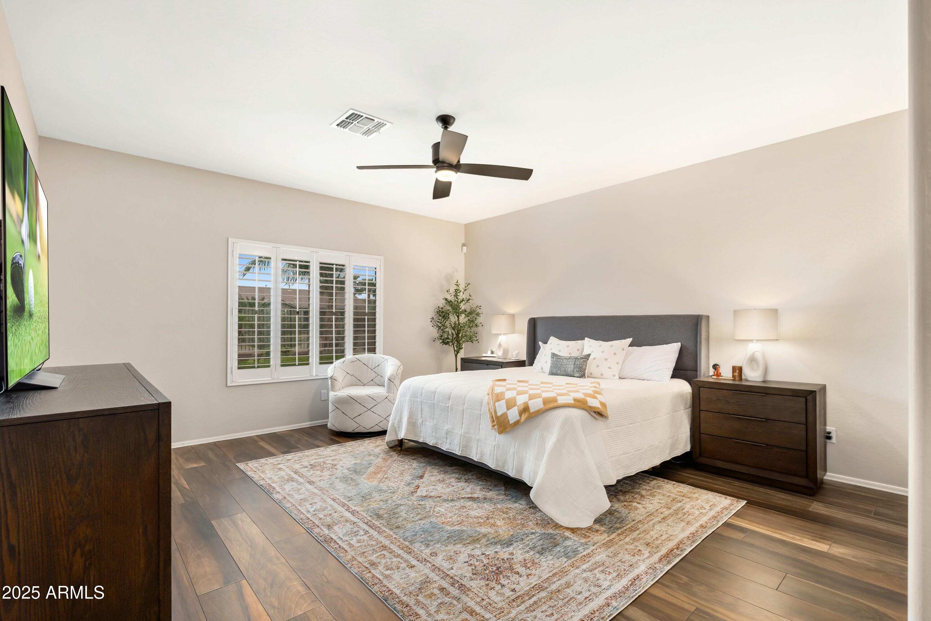 3053 E PACKARD Drive