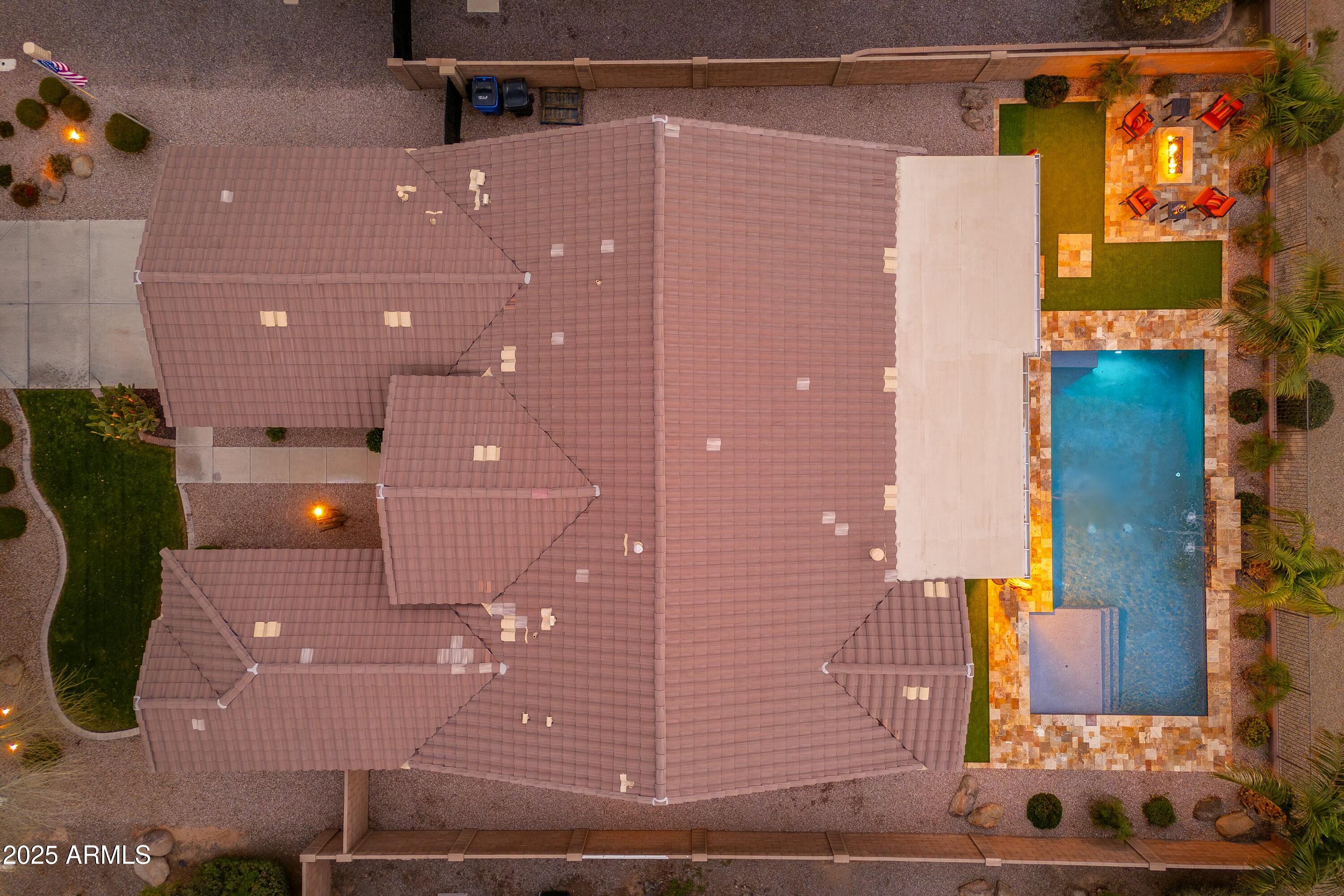 3053 E PACKARD Drive