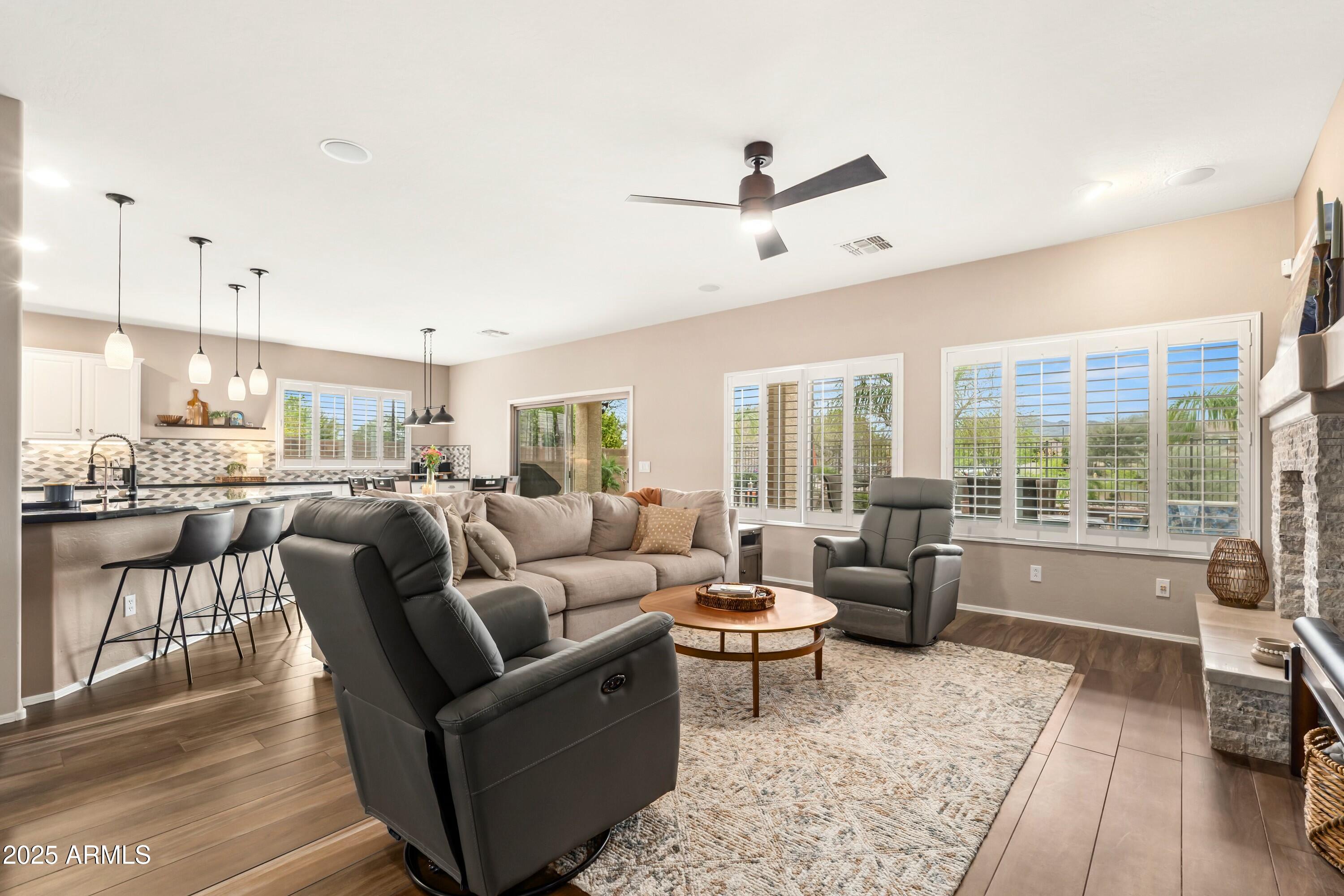 3053 E PACKARD Drive