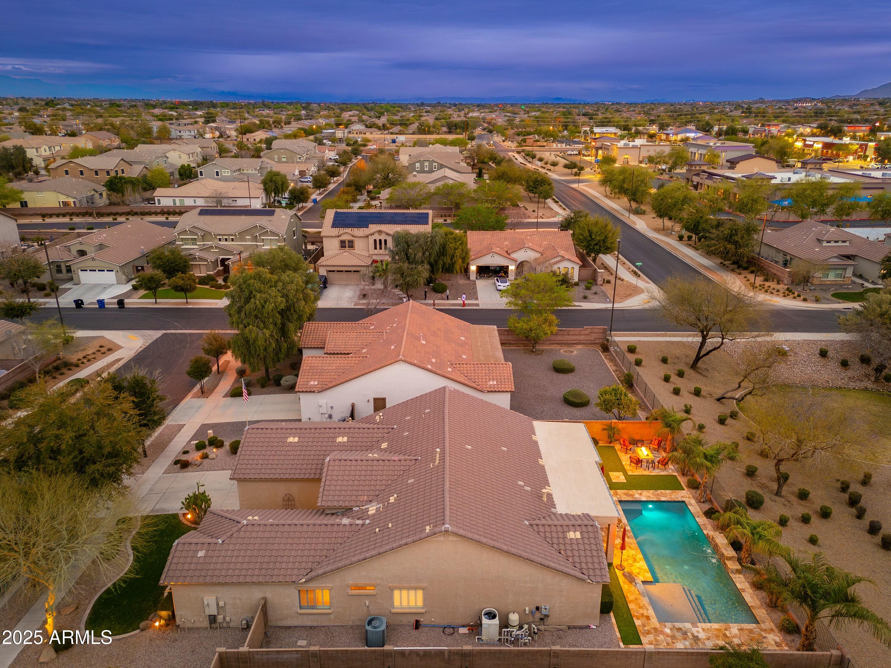 3053 E PACKARD Drive