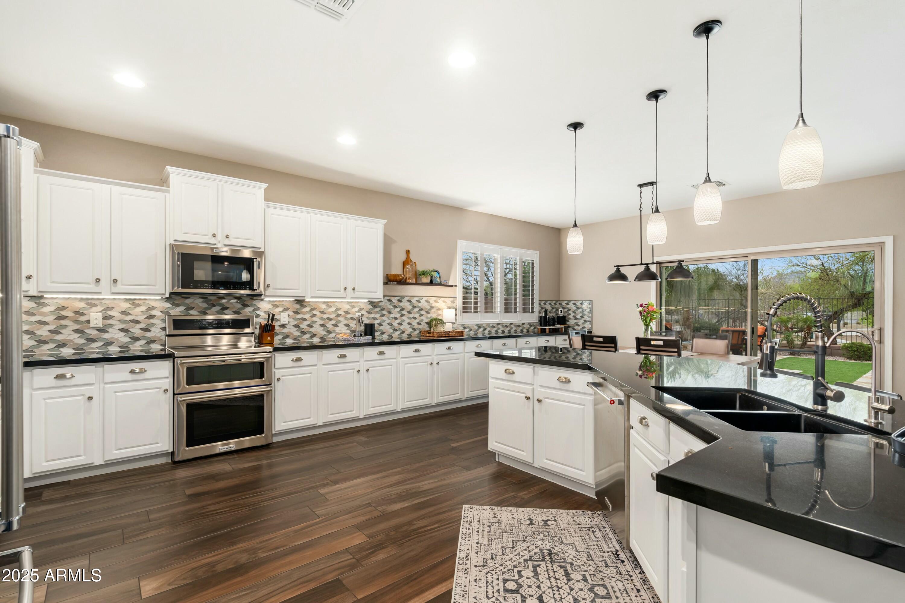 3053 E PACKARD Drive