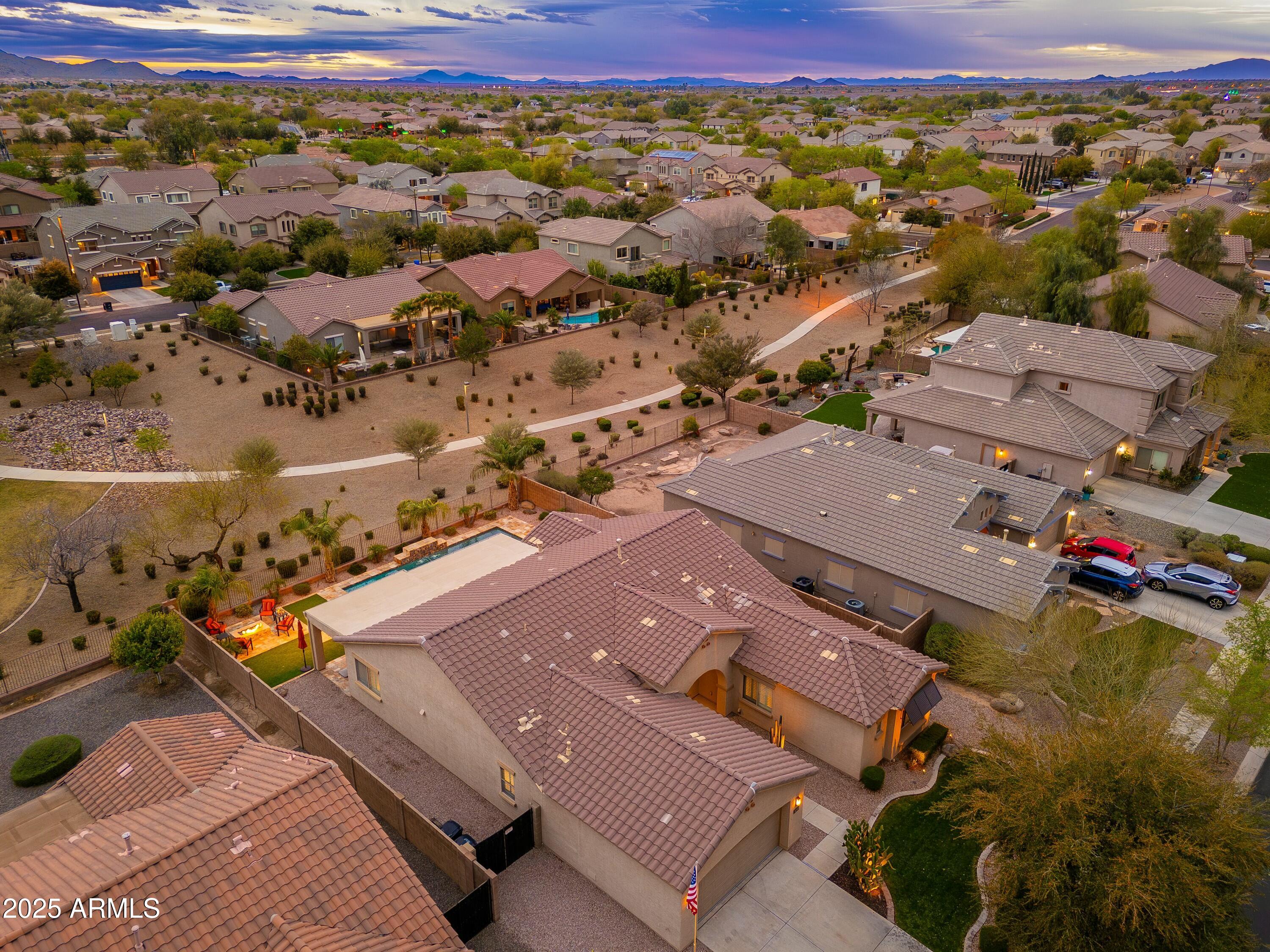 3053 E PACKARD Drive