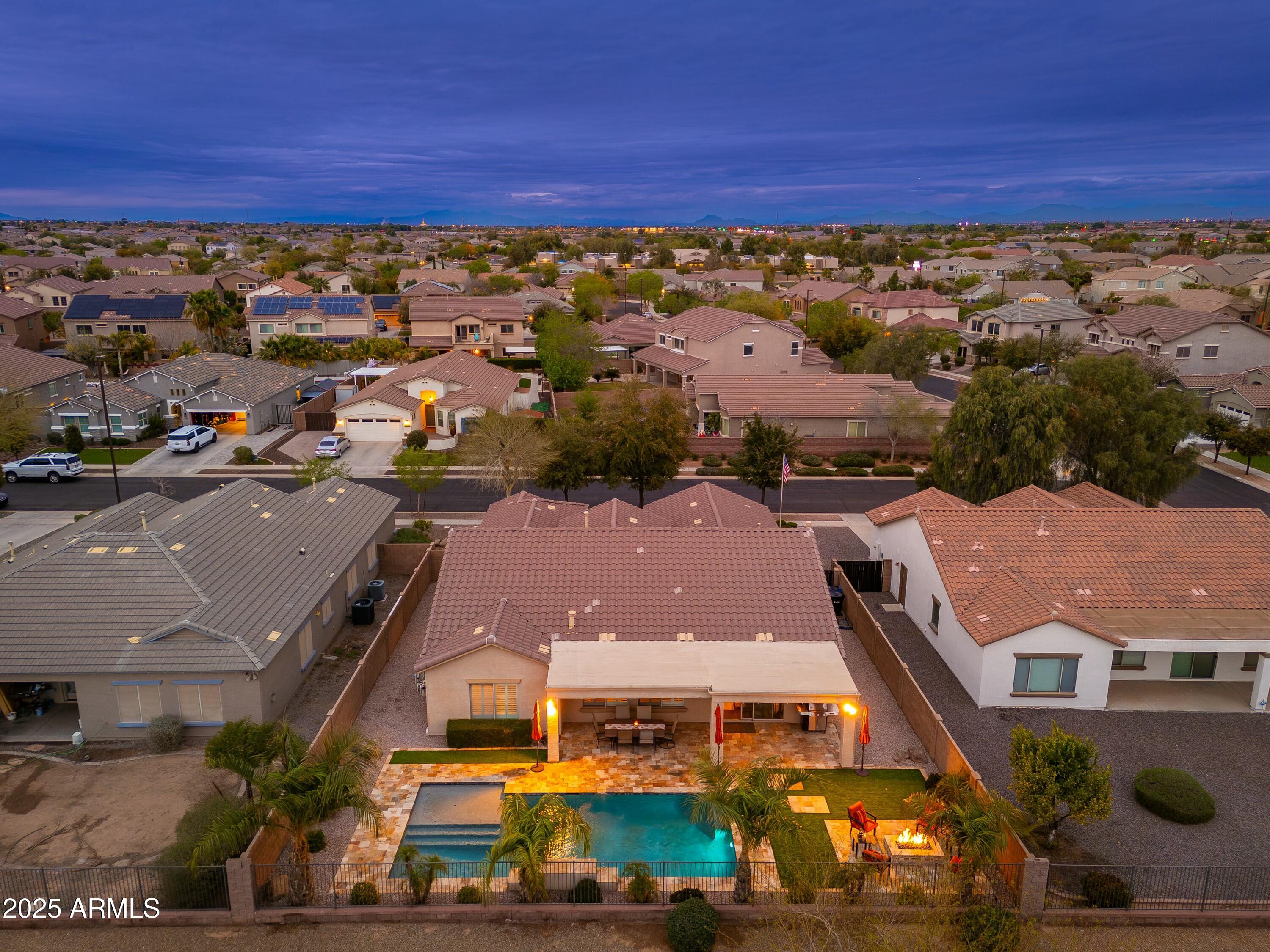 3053 E PACKARD Drive