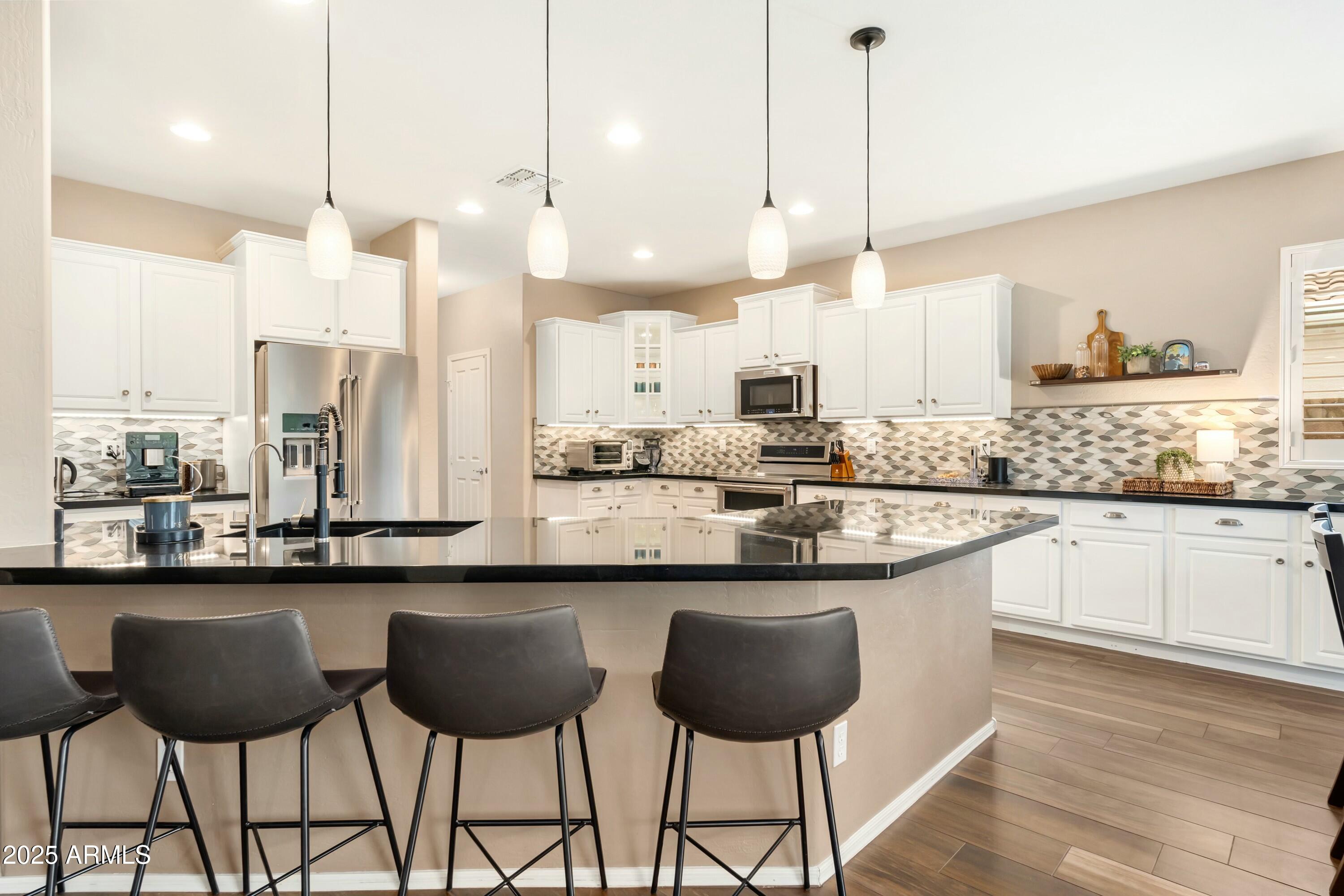 3053 E PACKARD Drive