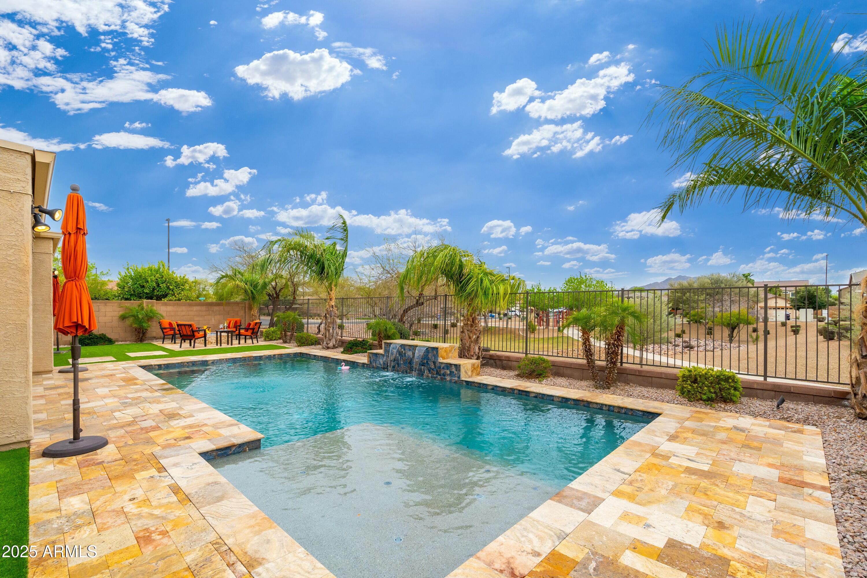 3053 E PACKARD Drive