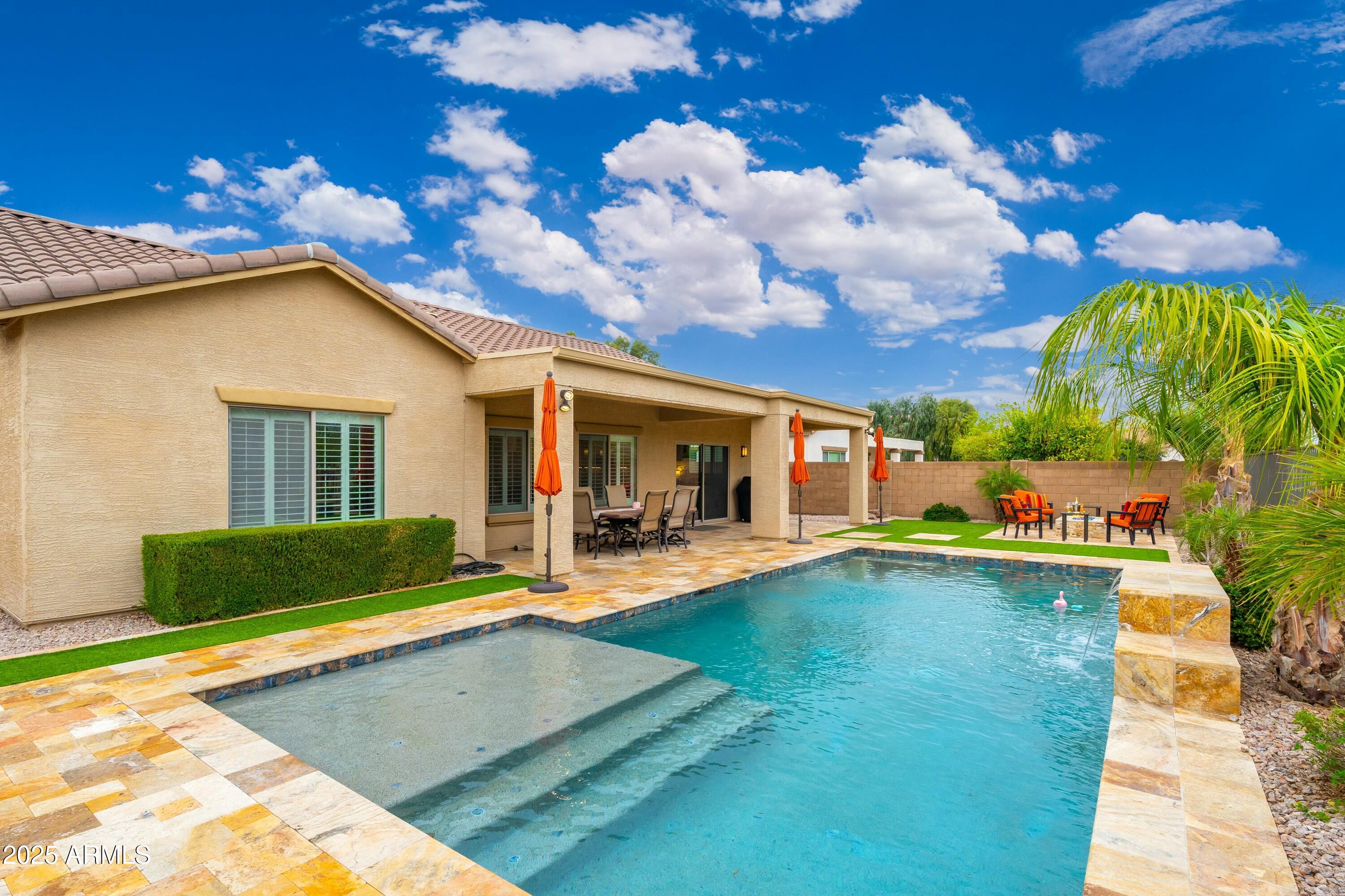 3053 E PACKARD Drive