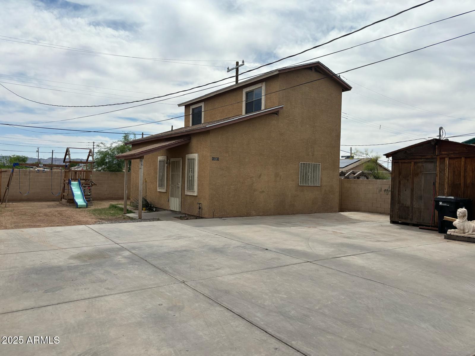 1321 W PAPAGO Street