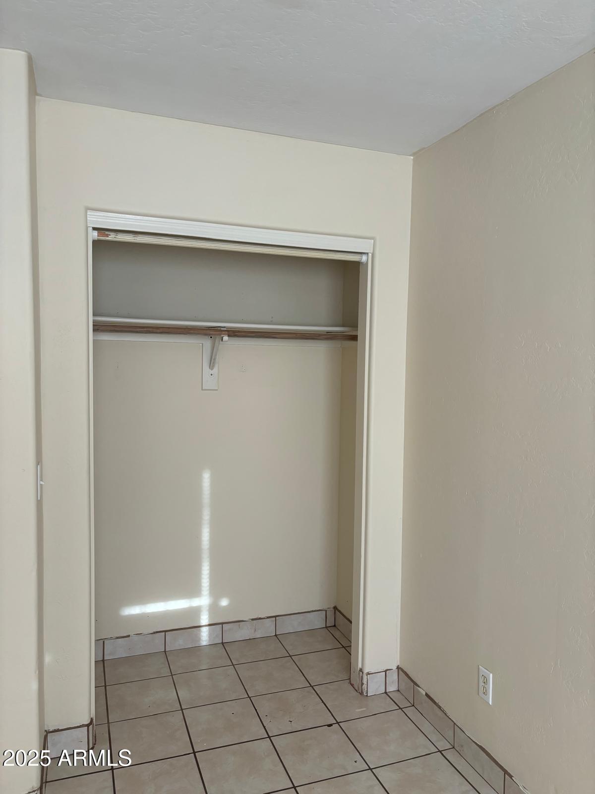 1321 W PAPAGO Street