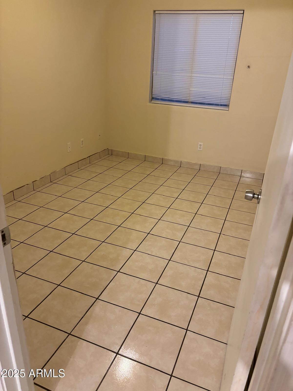 1321 W PAPAGO Street