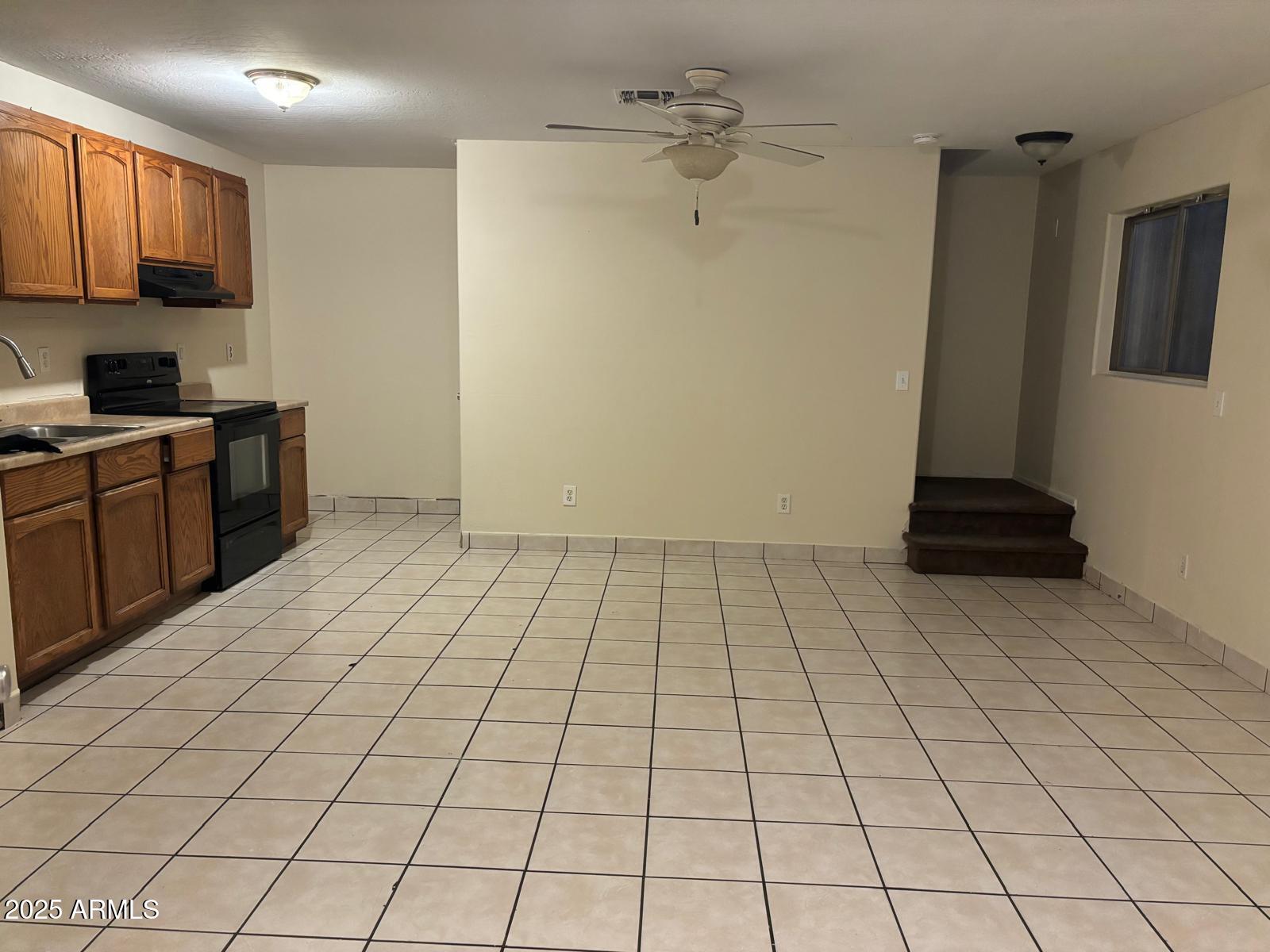 1321 W PAPAGO Street