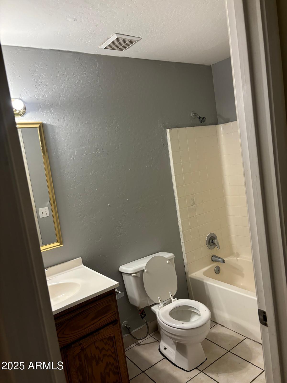 1321 W PAPAGO Street