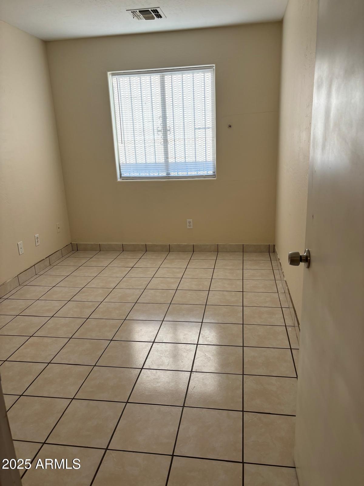 1321 W PAPAGO Street